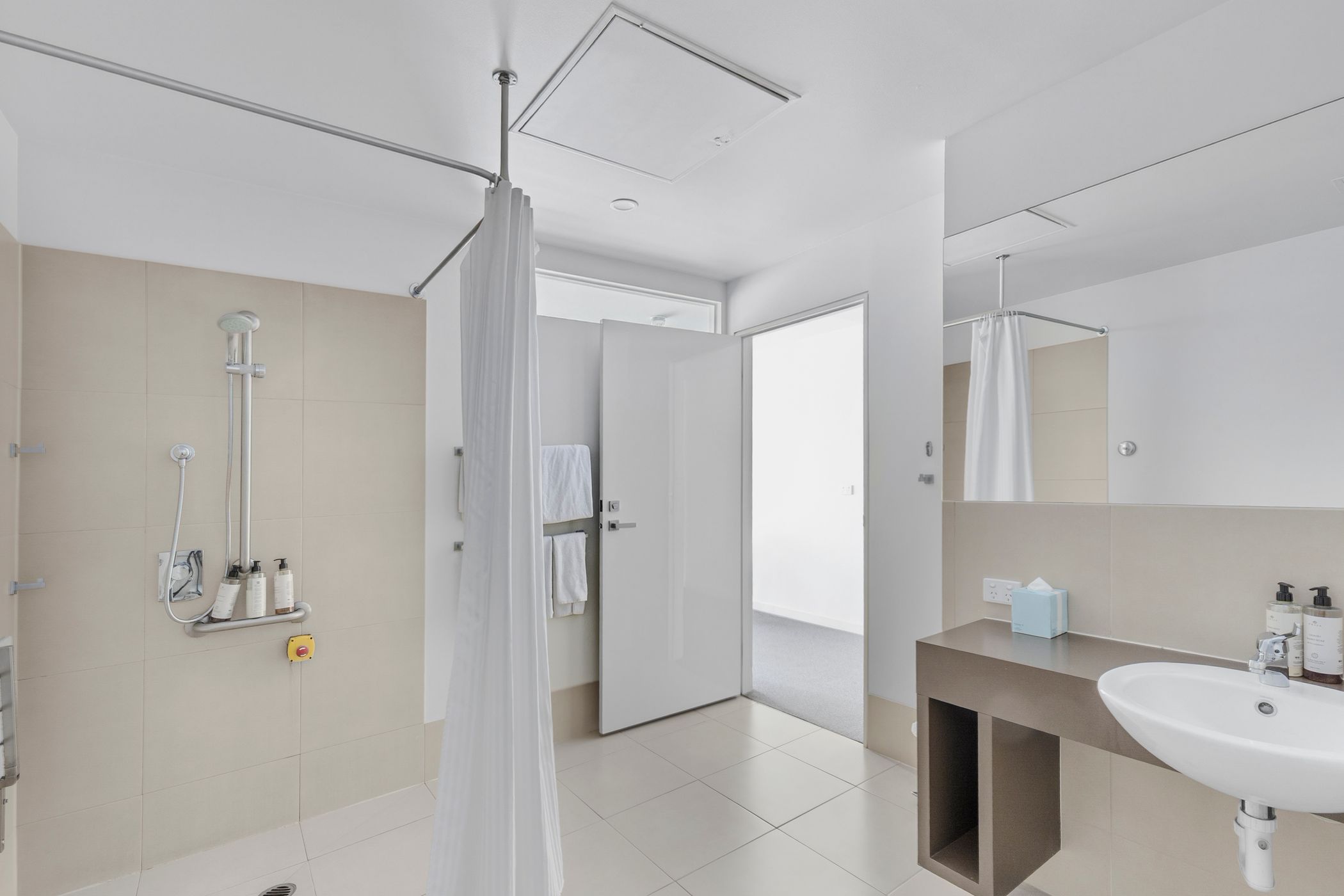 103-105/100 The Esplanade, Torquay, Vic, 3228 - Image 8