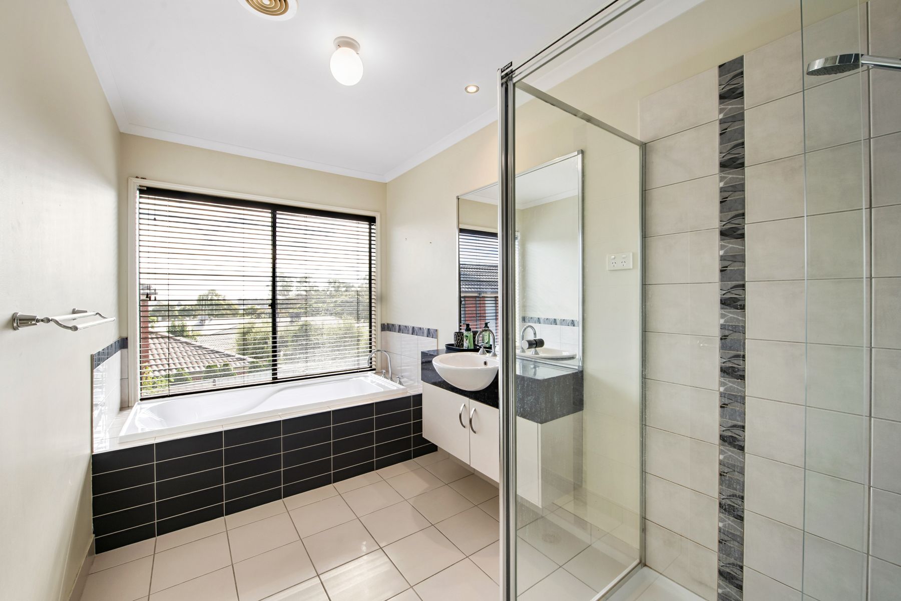 4-bedroom house at 8 TUNUNGA CIRCUIT, Kangaroo Flat VIC 3555, Greater Bendigo, Victoria