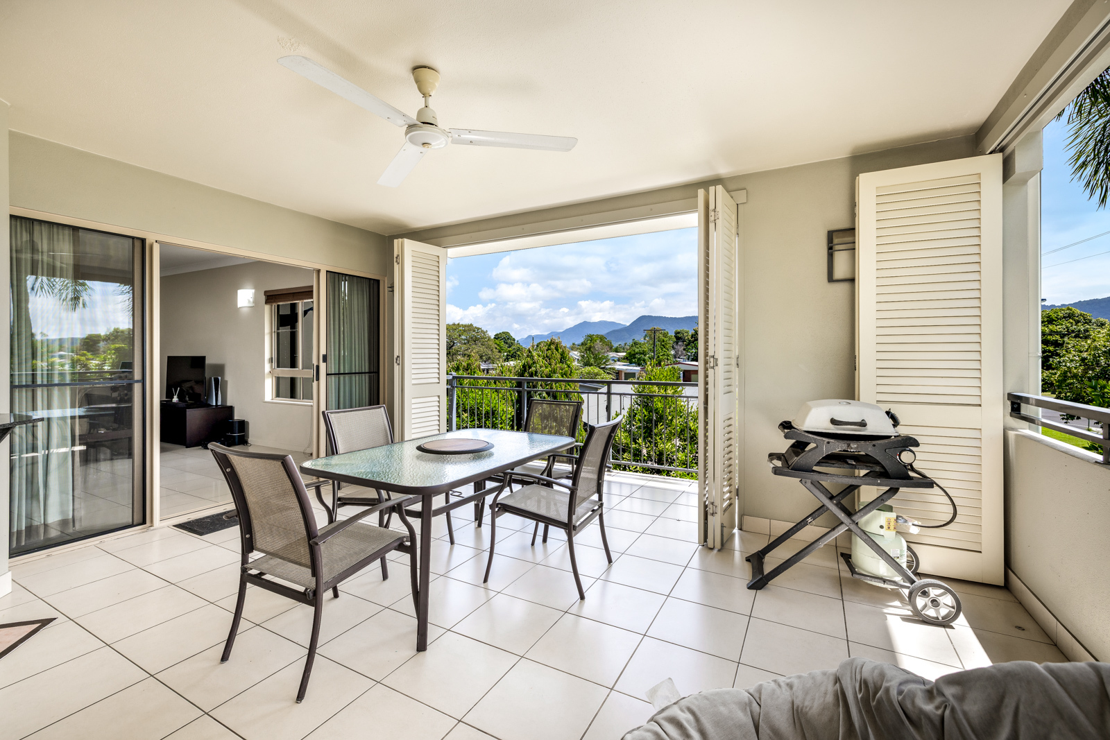 1316/37-41 Mann Street, Westcourt, QLD 4870 - Image 10