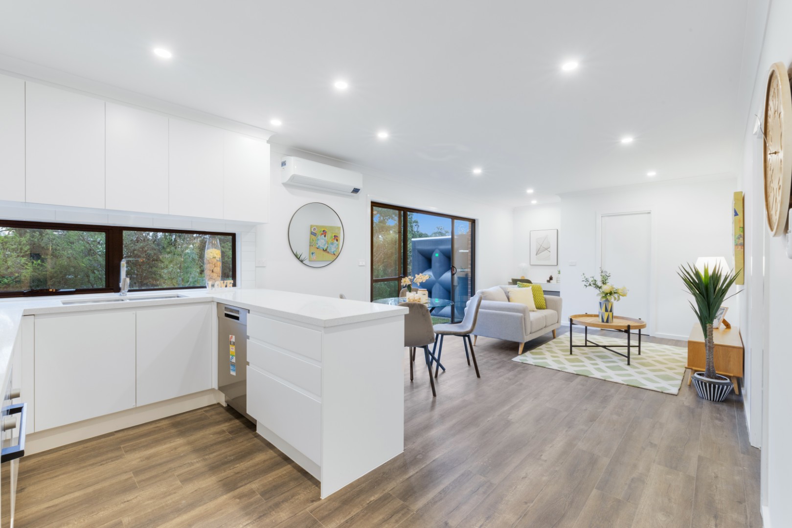 1/523 Boronia Rd, Wantirna, Vic, 3152 - Image 2
