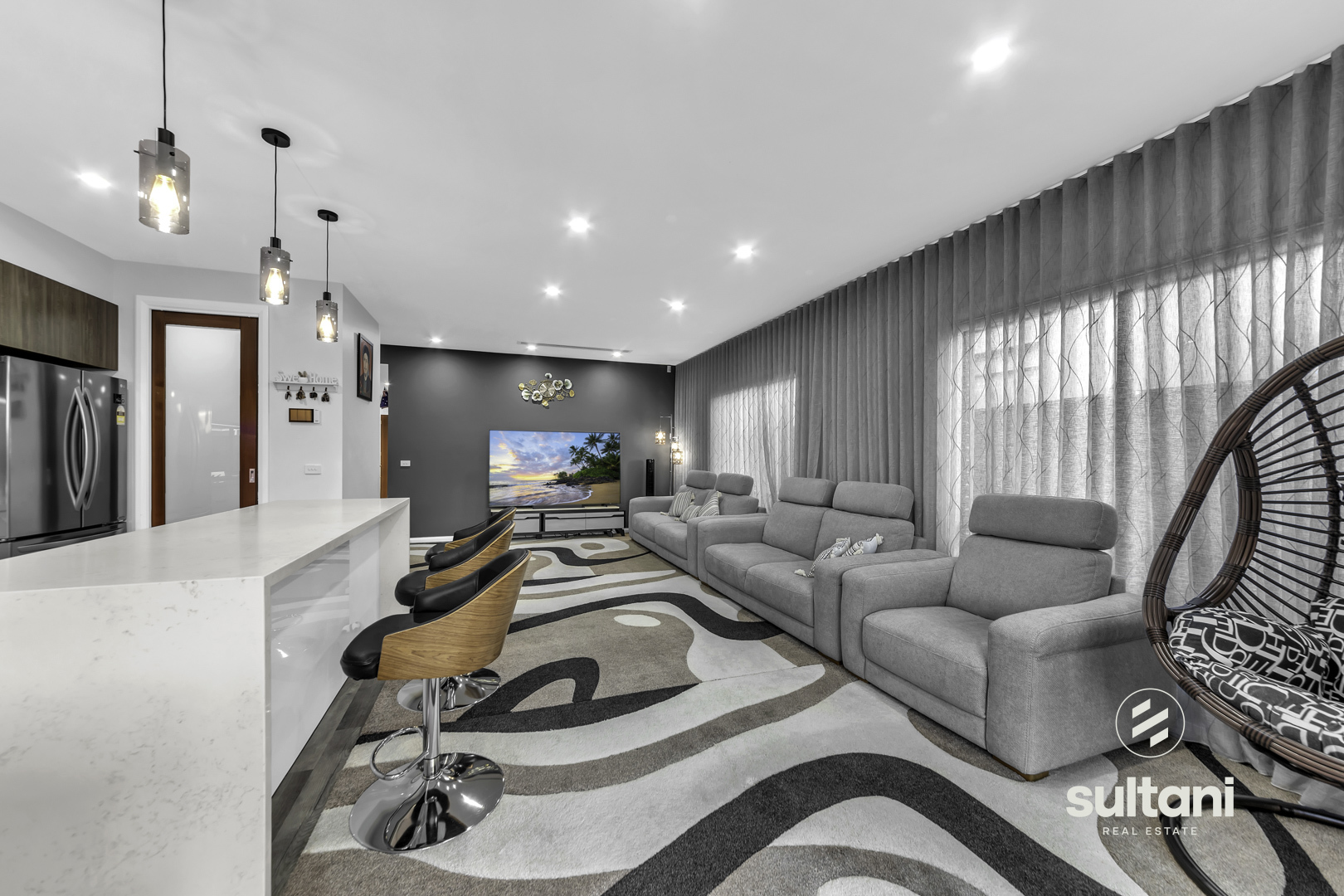 13 Glow Way, Clyde North, VIC 3978 - Image 2