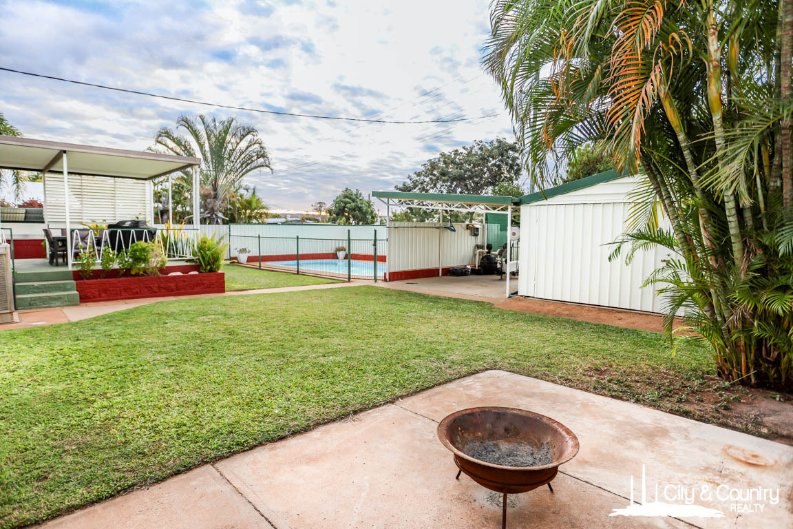 21 Moore Crescent, Mornington QLD 4825 - Image 1