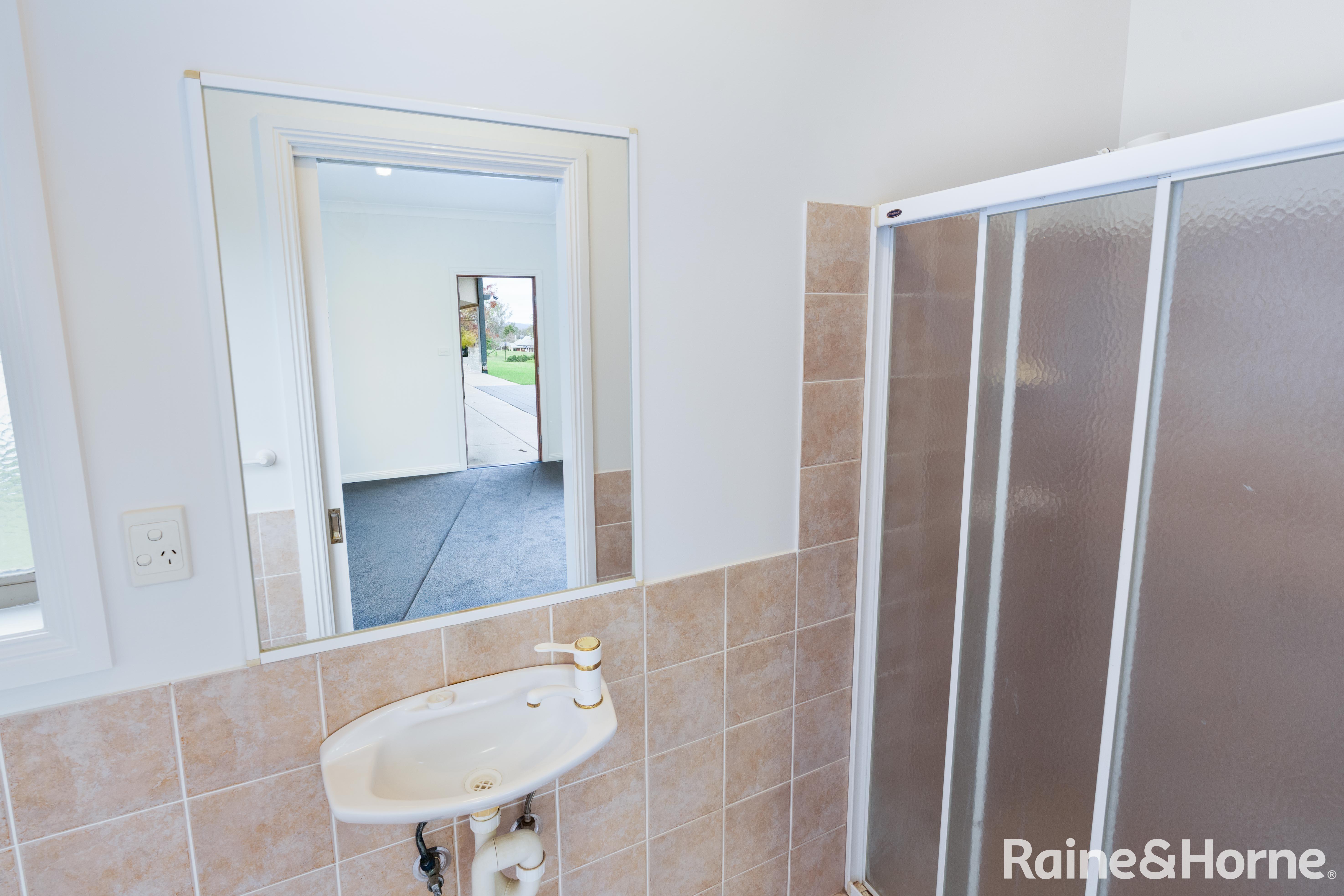 5-bedroom house at 21 Brucedale Drive, Brucedale, NSW 2650, Wagga Wagga, New South Wales