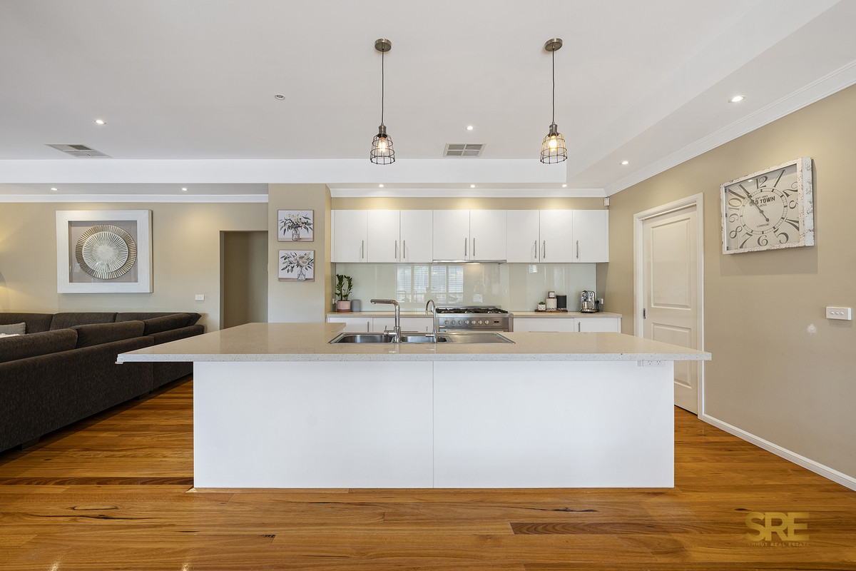 31 Highfield Way, Kurunjang, Vic, 3337 - Image 6