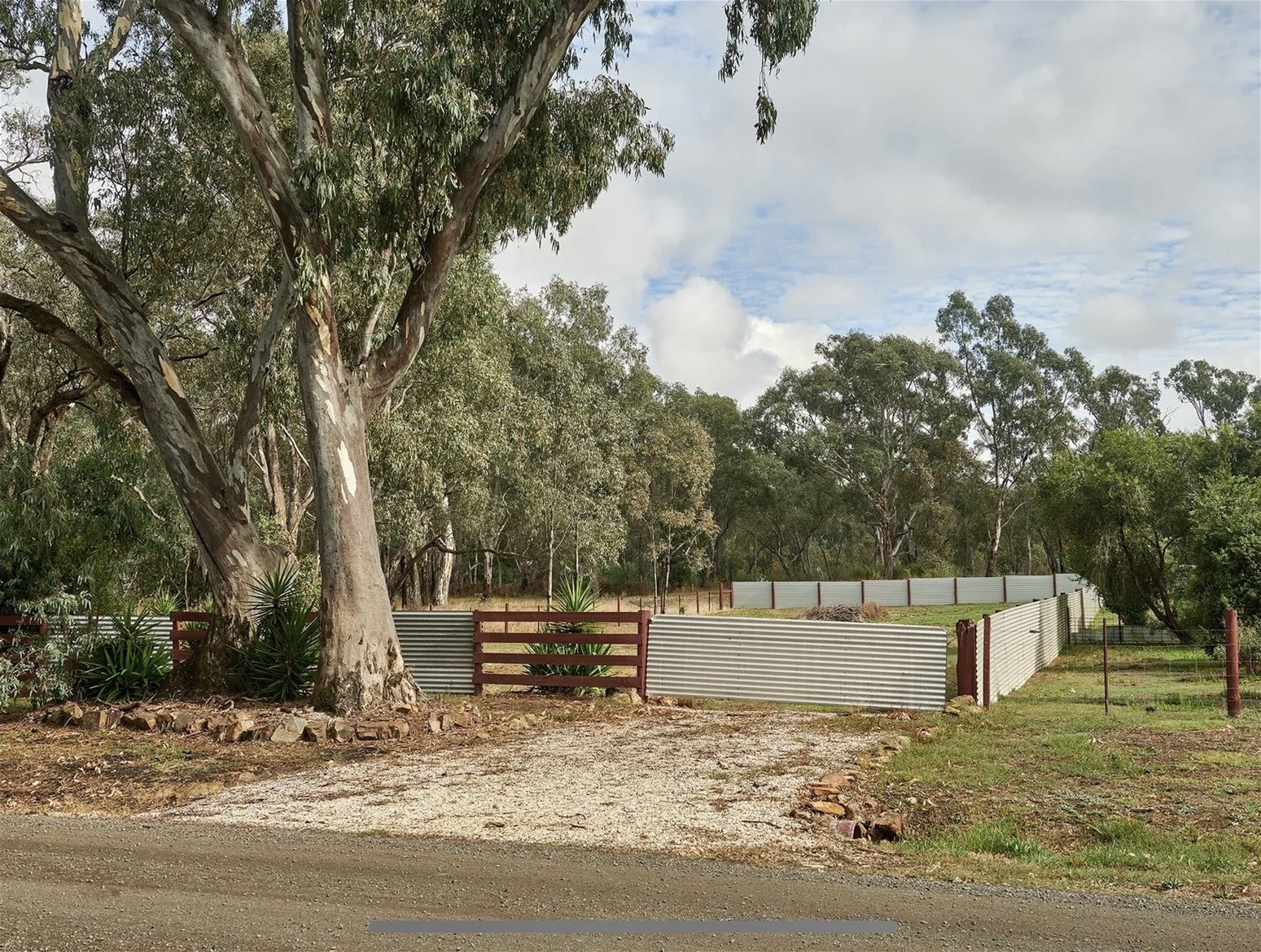 13 Routledge St, Heathcote, Vic, 3523 - Image 3