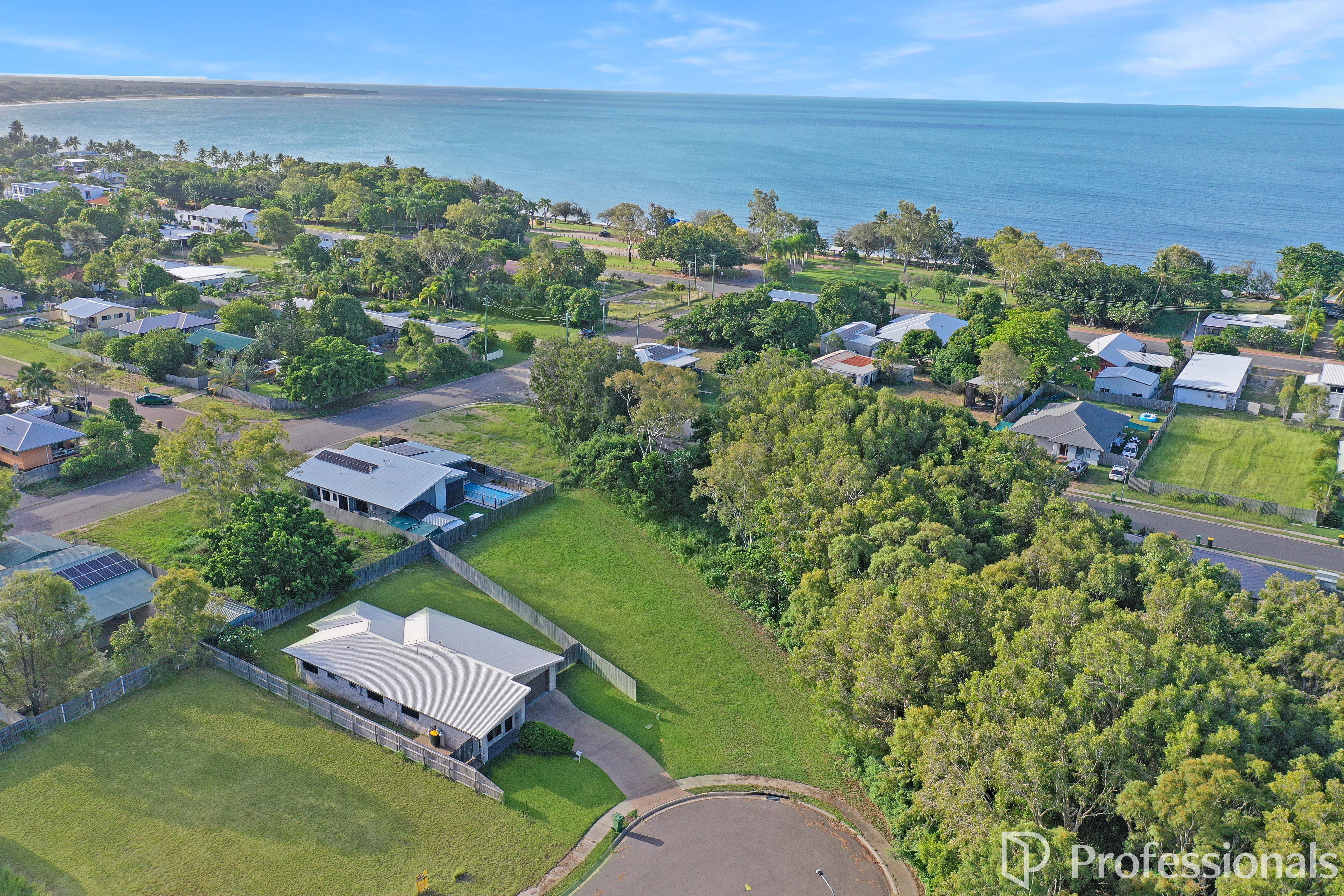 15 WATTLE CRESCENT, Bowen QLD 4805 - Image 10