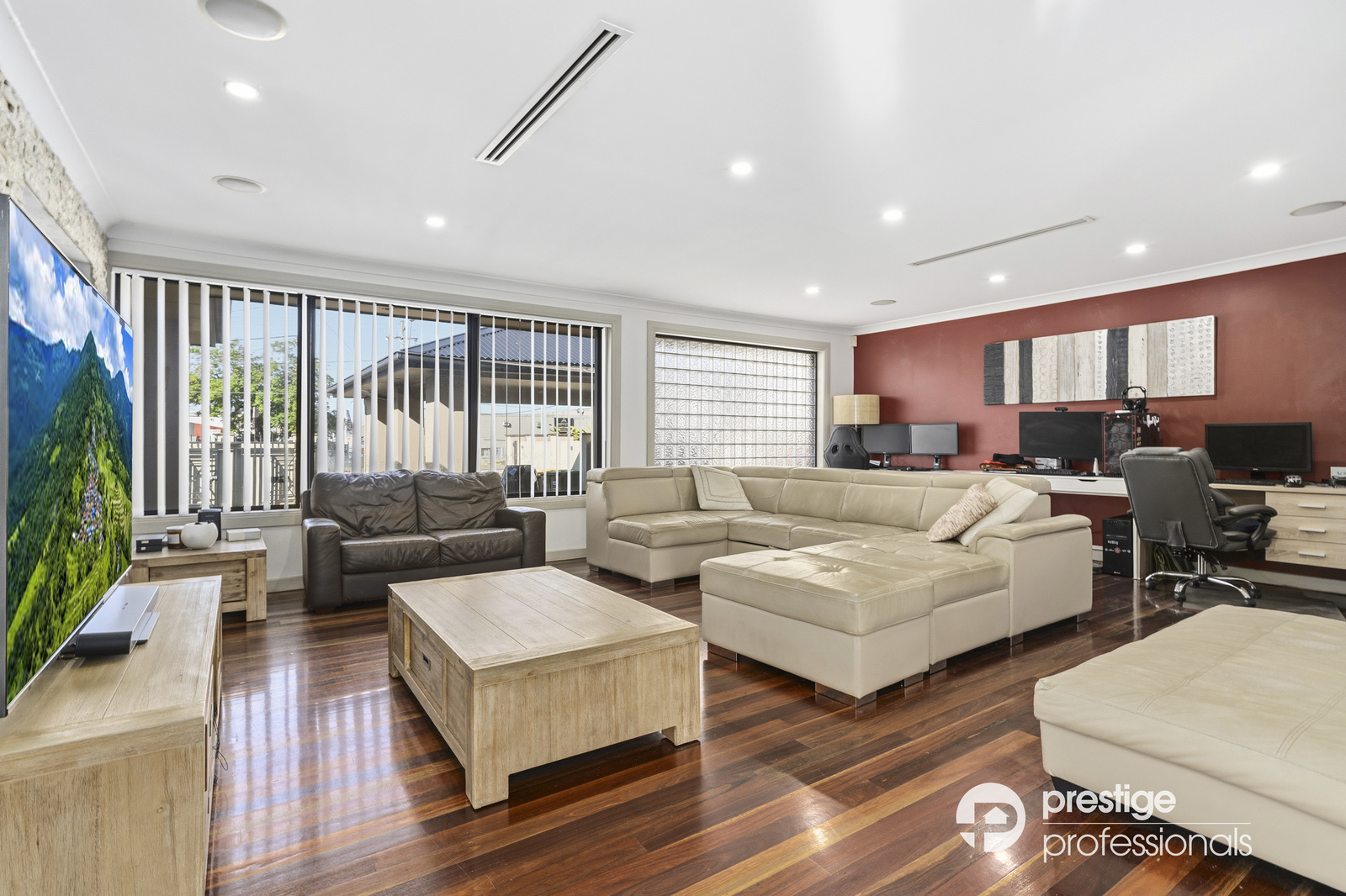 24 Governor Macquarie Drive, Chipping Norton, NSW 2170 - Image 2
