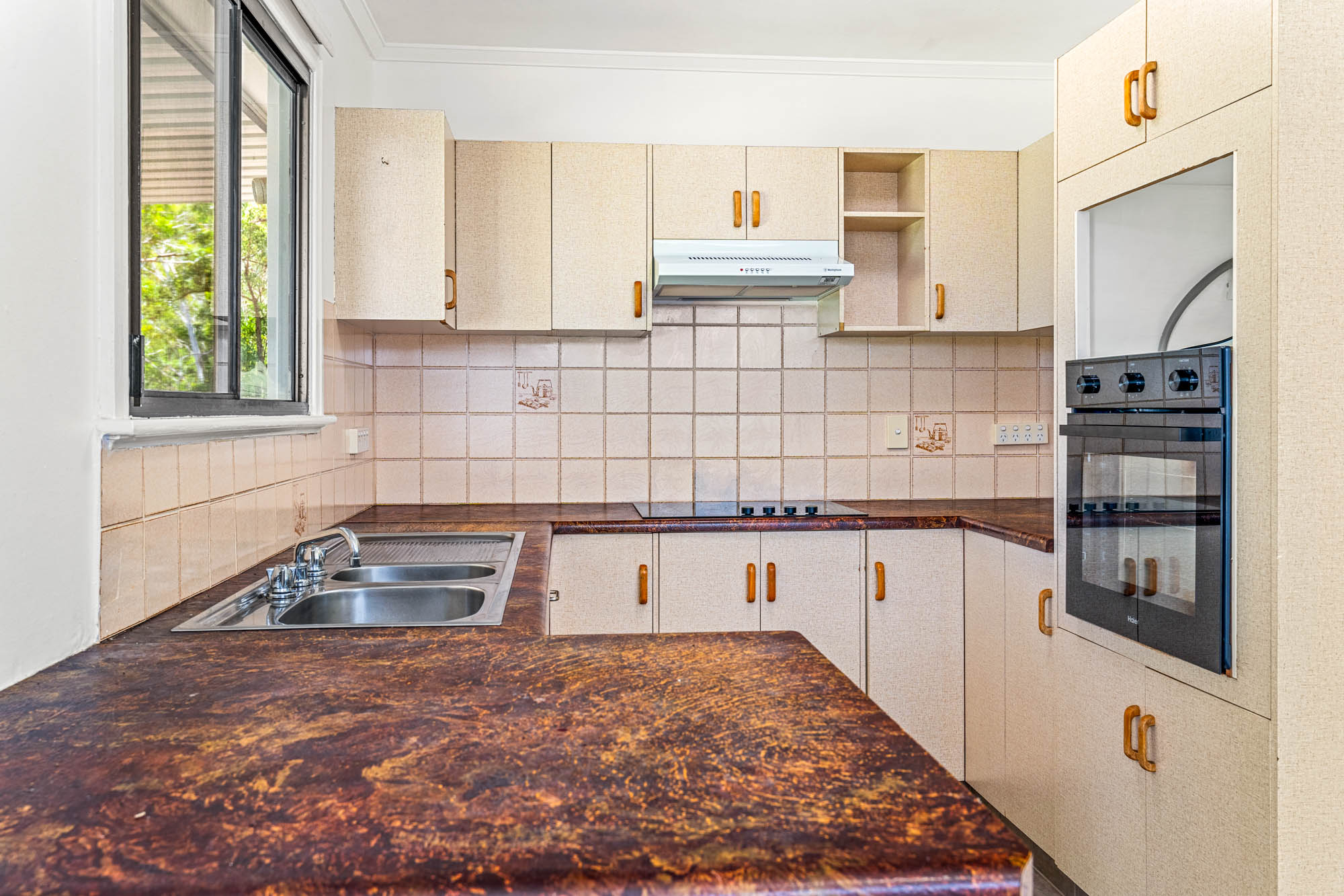 6 GLENFIELD AVENUE, Russell Island QLD 4184 - Image 2