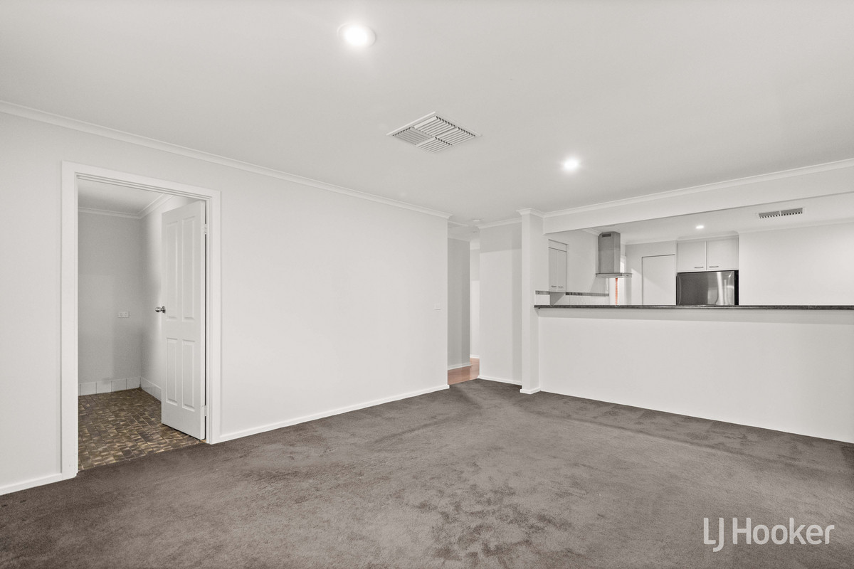 16 KARRAWIRRA CLOSE, Craigmore SA 5114 - Image 10