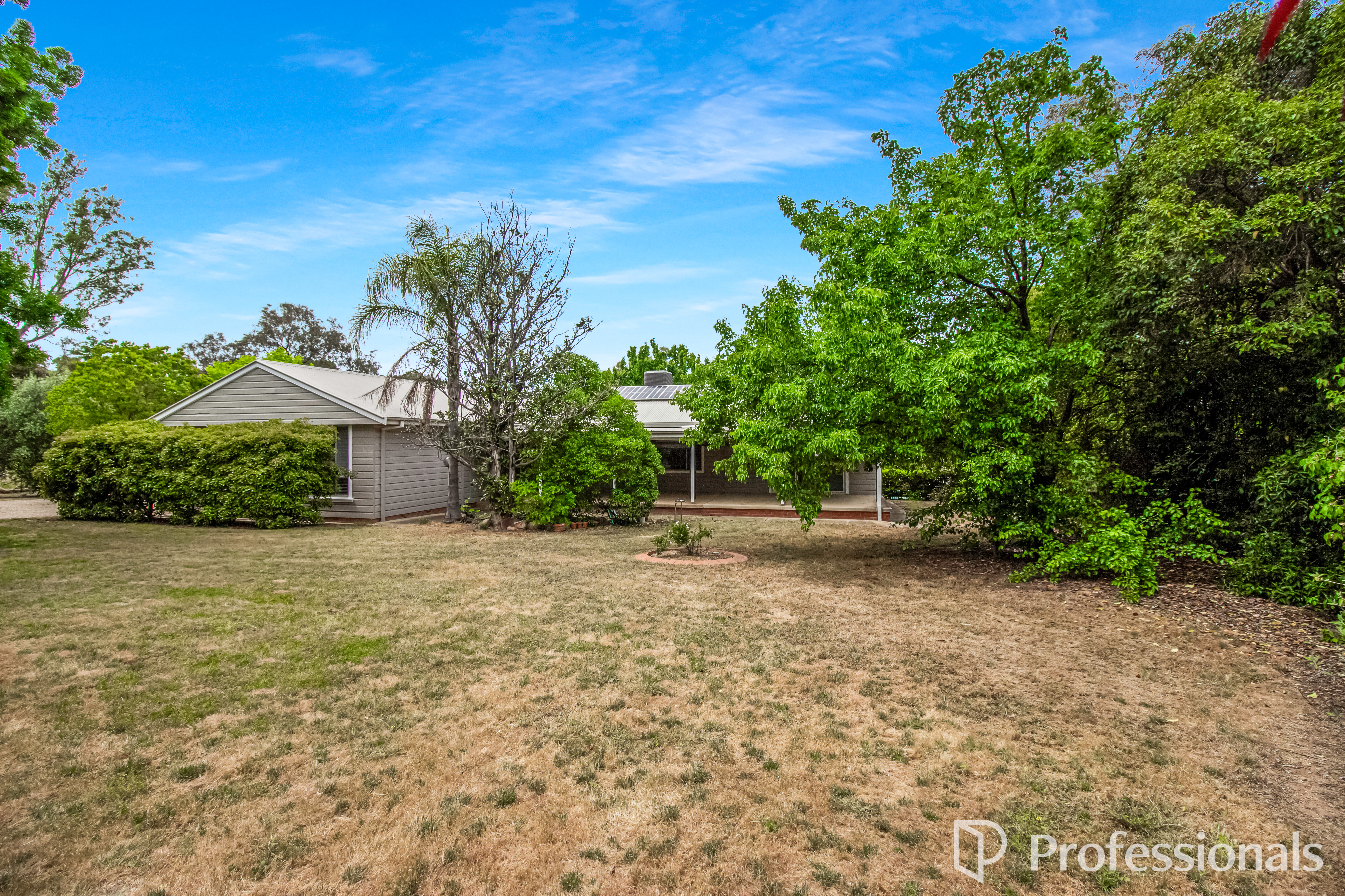 6-bedroom house at 543 Kooringal Road, Lake Albert, NSW 2650, Wagga Wagga, New South Wales