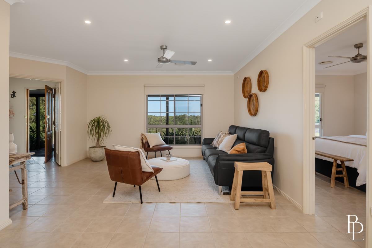 5-bedroom house at 6 ALLAWAH PLACE, Dunmore NSW 2529, Shellharbour, New South Wales
