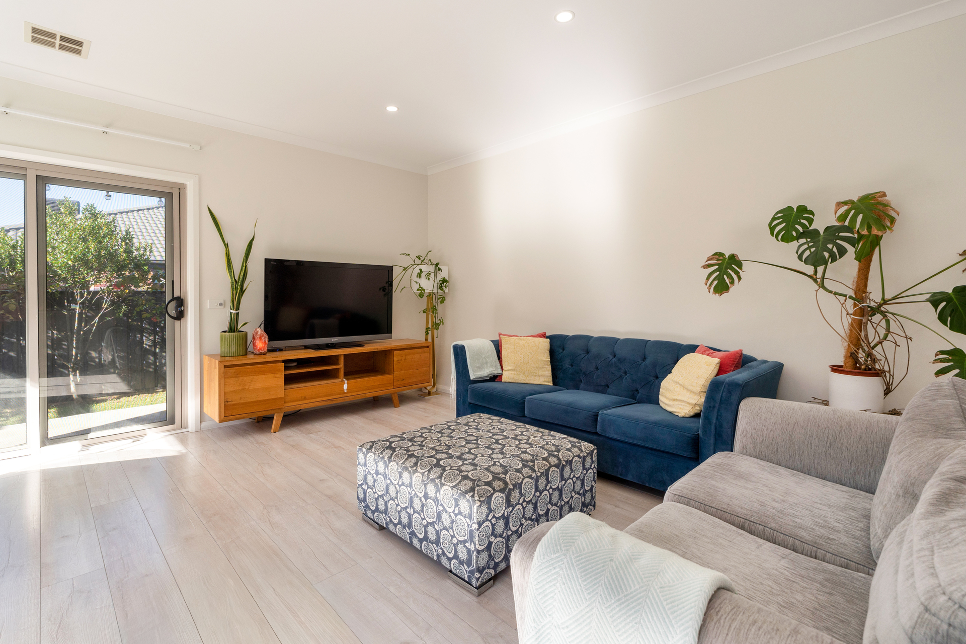 31 LOUDON CIRCUIT, Craigieburn VIC 3064 - Image 4