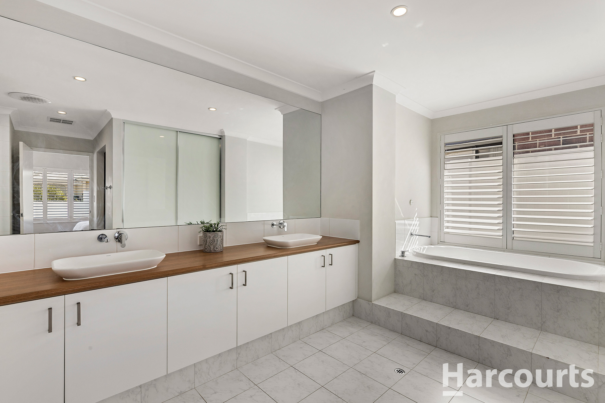 57 BUCKINGHAM DRIVE, Wannanup WA 6210 - Image 9