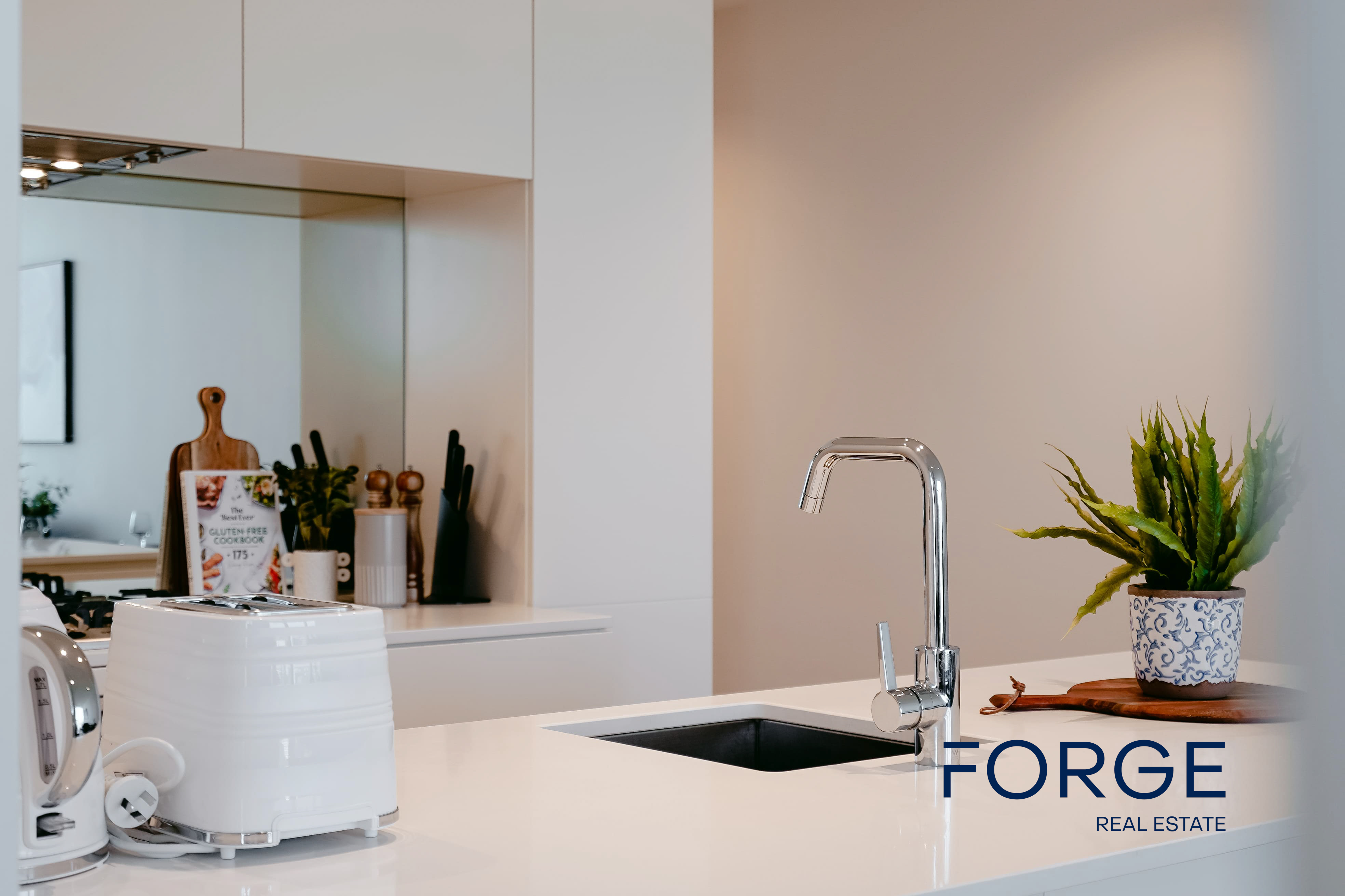 3406e/18 Hoff Boulevard, Southbank, Vic, 3006 - Image 2