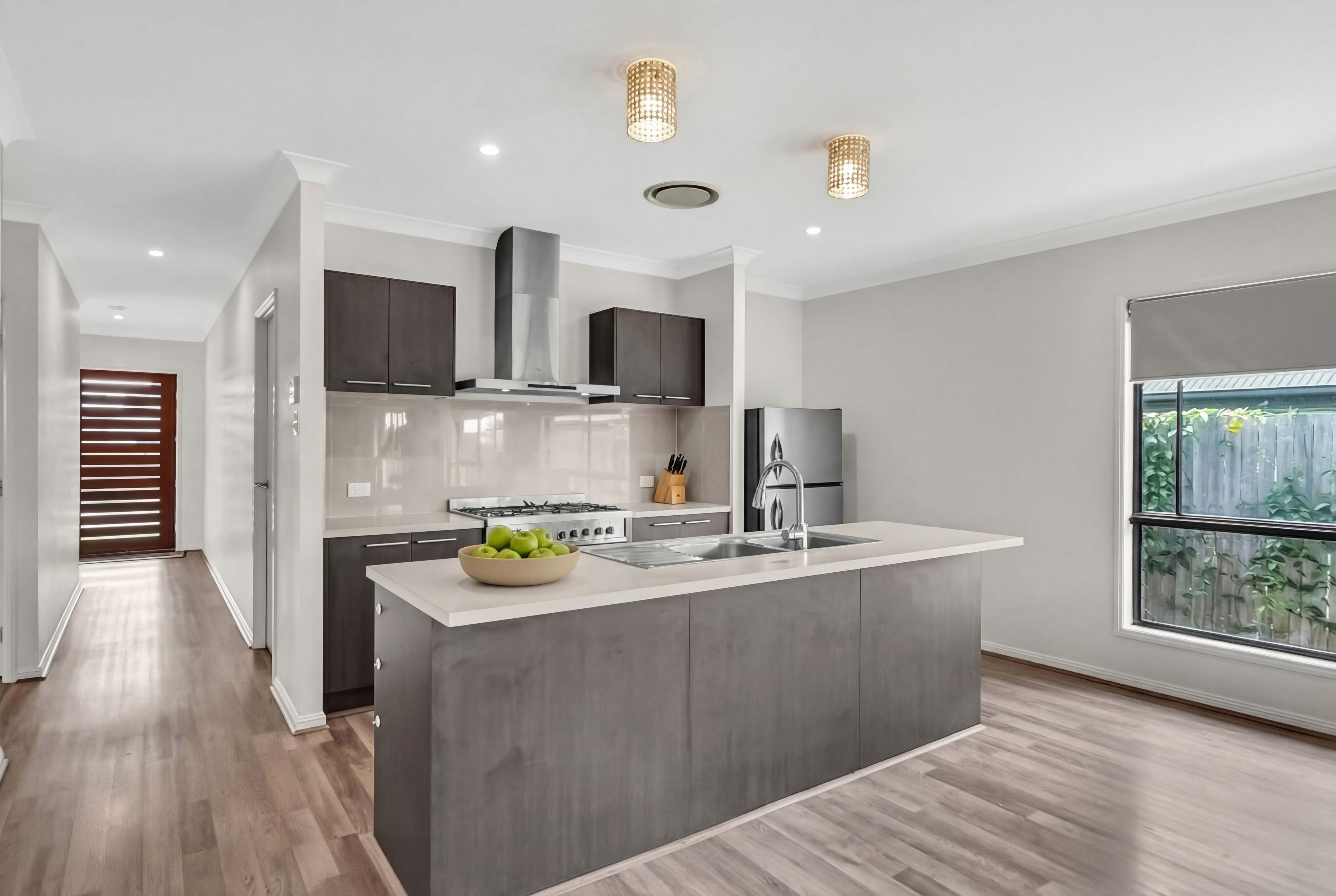 20 DERWENT CLOSE, Holmview QLD 4207 - Image 2