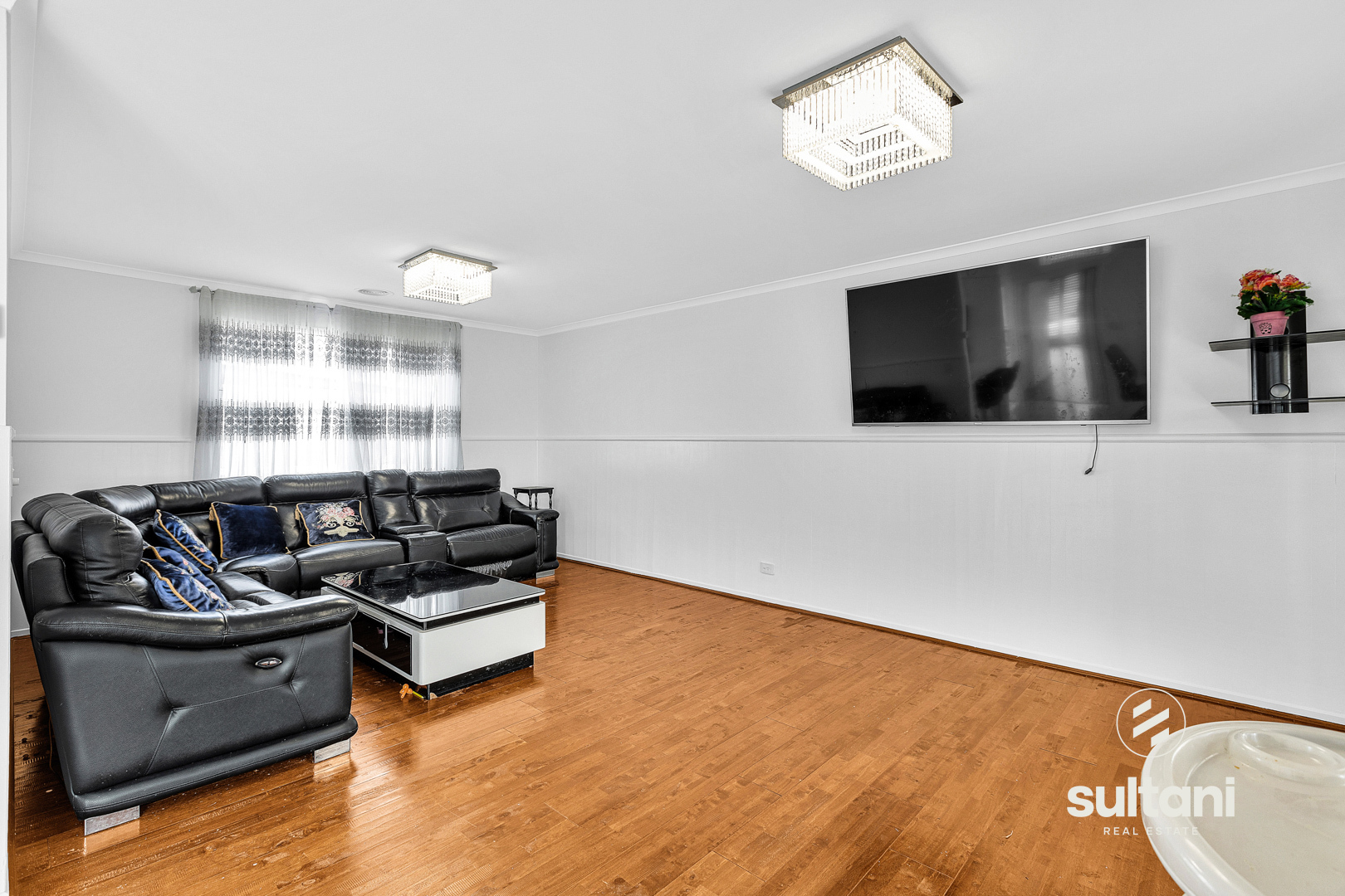 124 Courtenay Avenue, Cranbourne North, VIC 3977 - Image 6