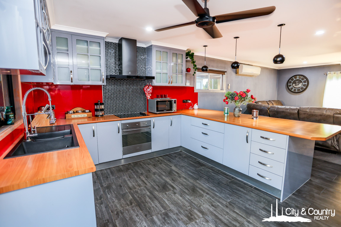 47 Cook Crescent, Sunset, QLD 4825 - Image 1