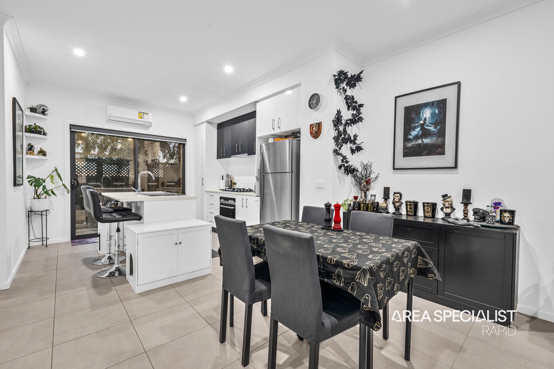 2 ZEBRA WAY, Cranbourne West VIC 3977 - Image 2