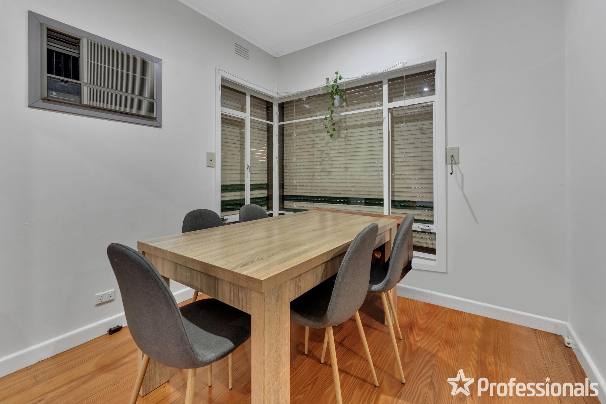 4-bedroom house at 261 Main Road West, St Albans, VIC 3021, Brimbank, Victoria
