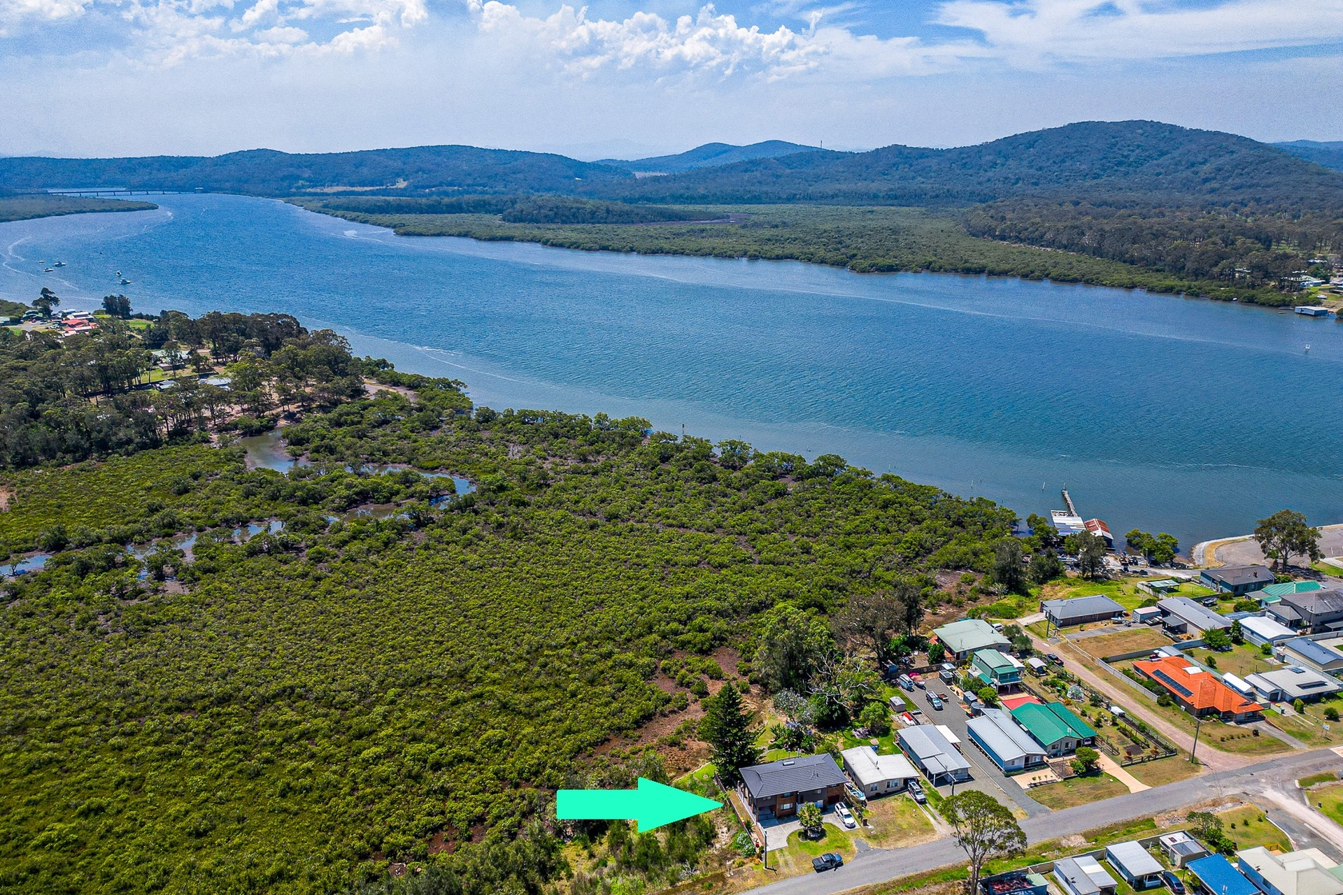 6-bedroom house at 16 Franklin Street, Karuah, NSW 2324, Mid-Coast, New South Wales