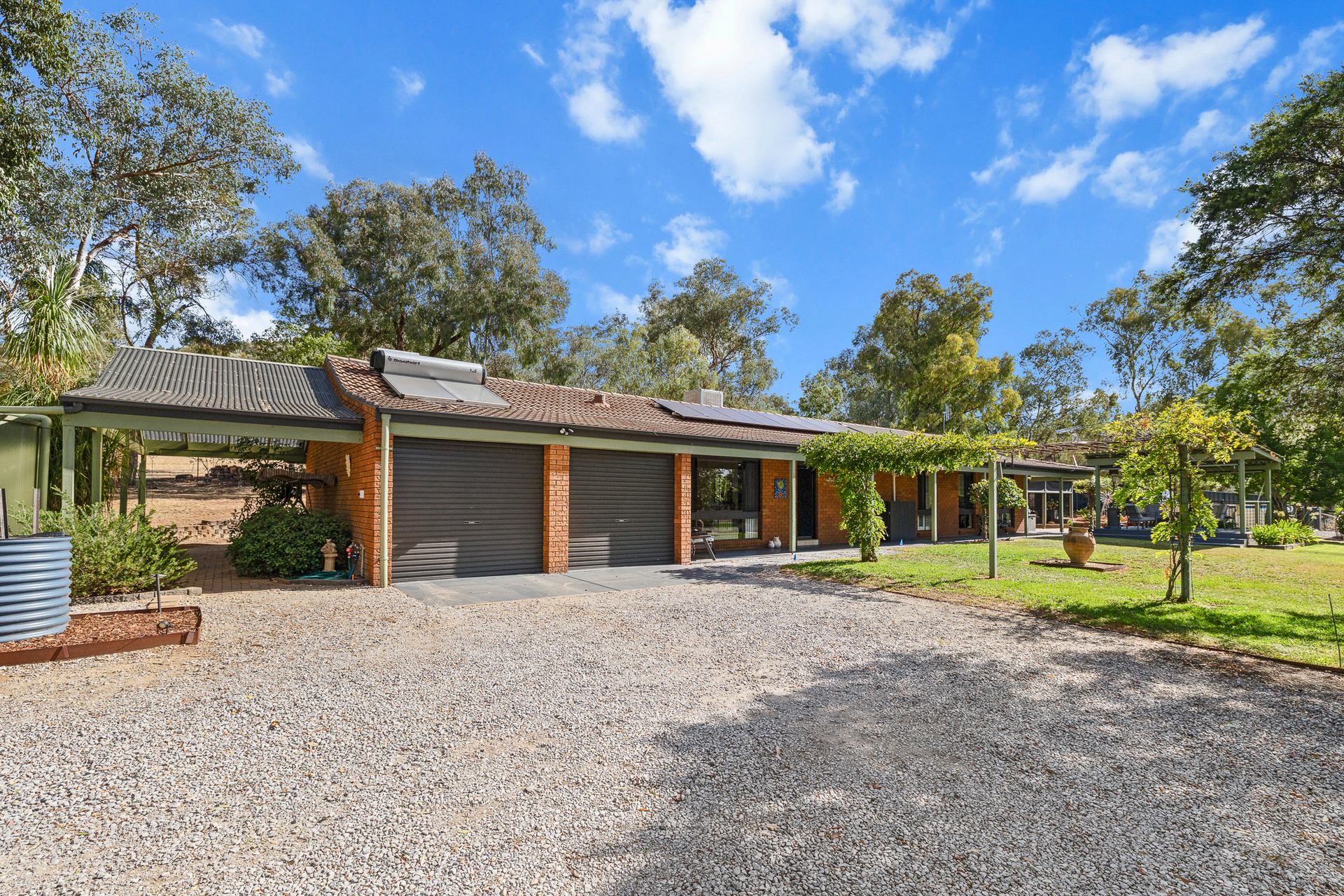 5-bedroom house at 8 Brooklyn Park Road, Kootingal, Nsw, 2352, Tamworth, New South Wales
