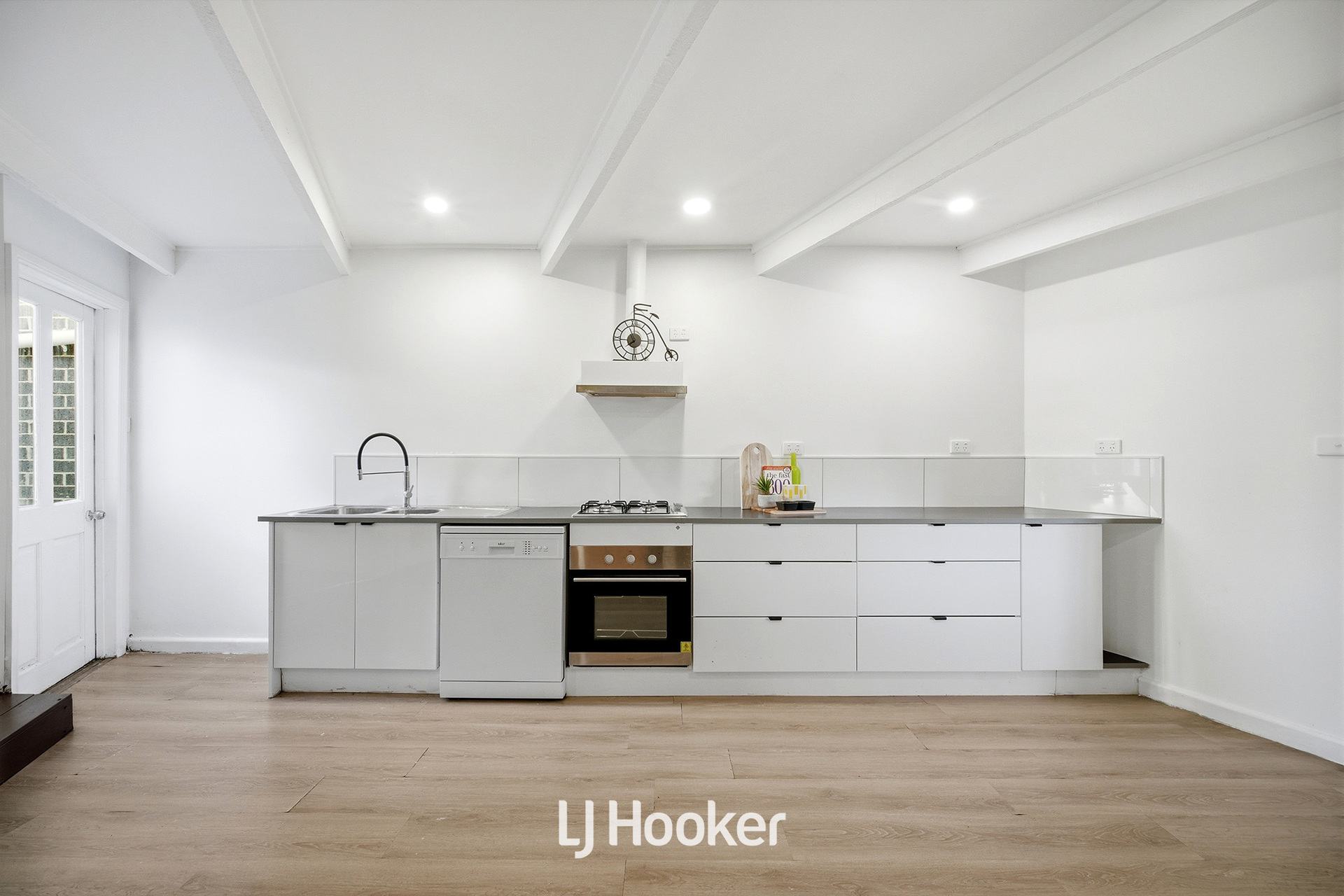36 GARSIDE STREET, Dandenong VIC 3175 - Image 8
