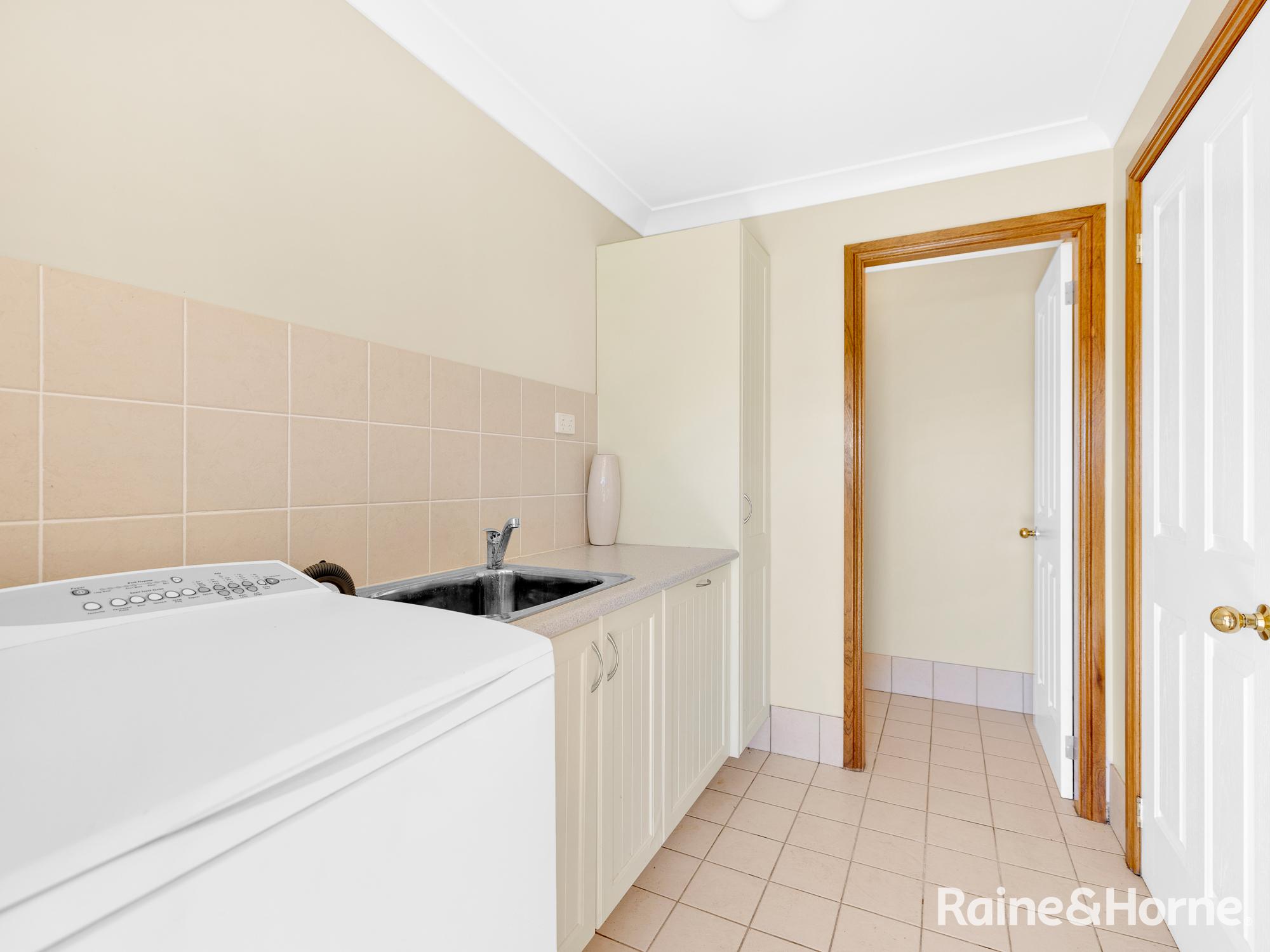 4-bedroom house at 17 Cypress Crescent, Kelso, NSW 2795, Bathurst, New South Wales