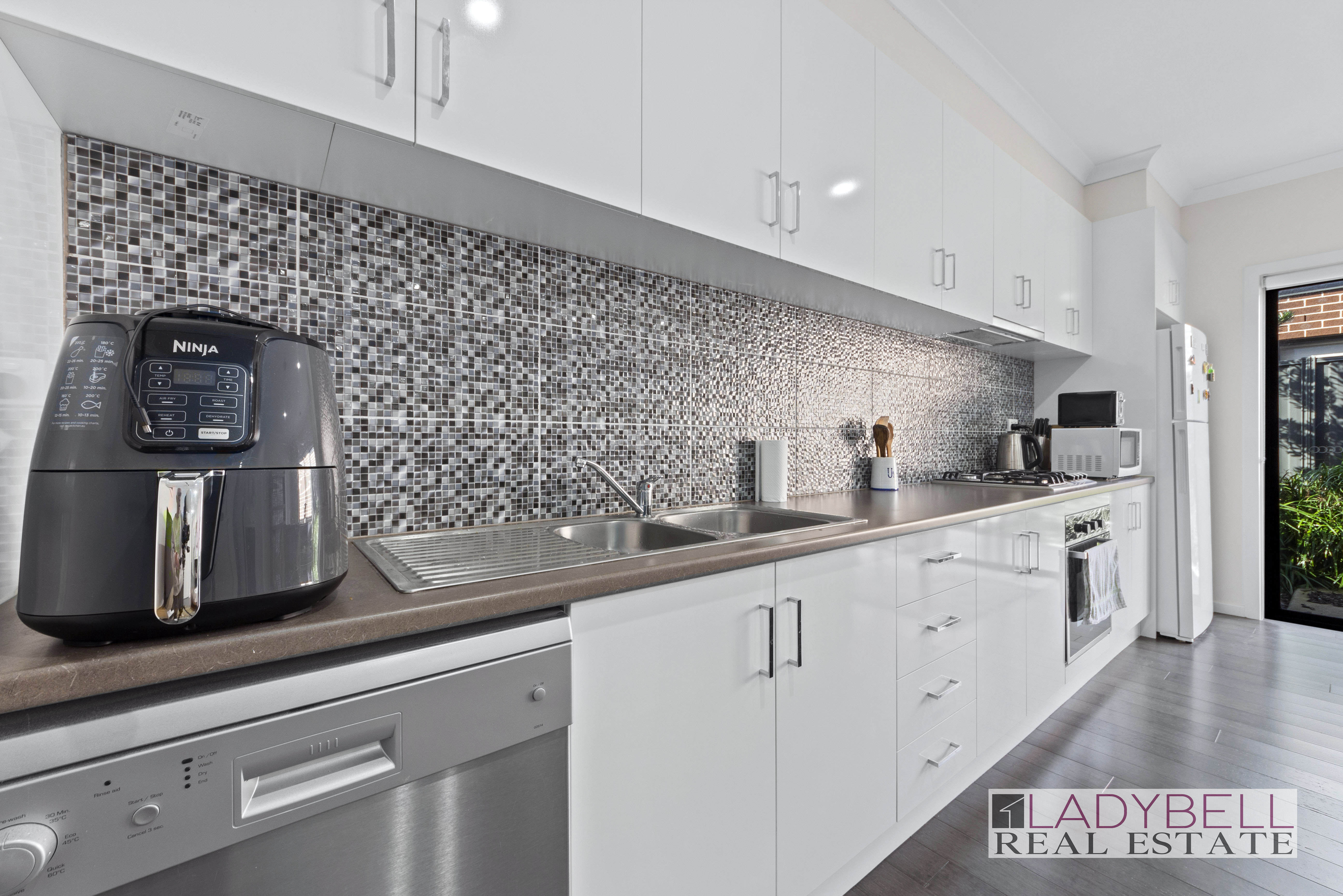 2-bedroom unit at 3/11 Navy Street, Tarneit, VIC 3029, Wyndham, Victoria