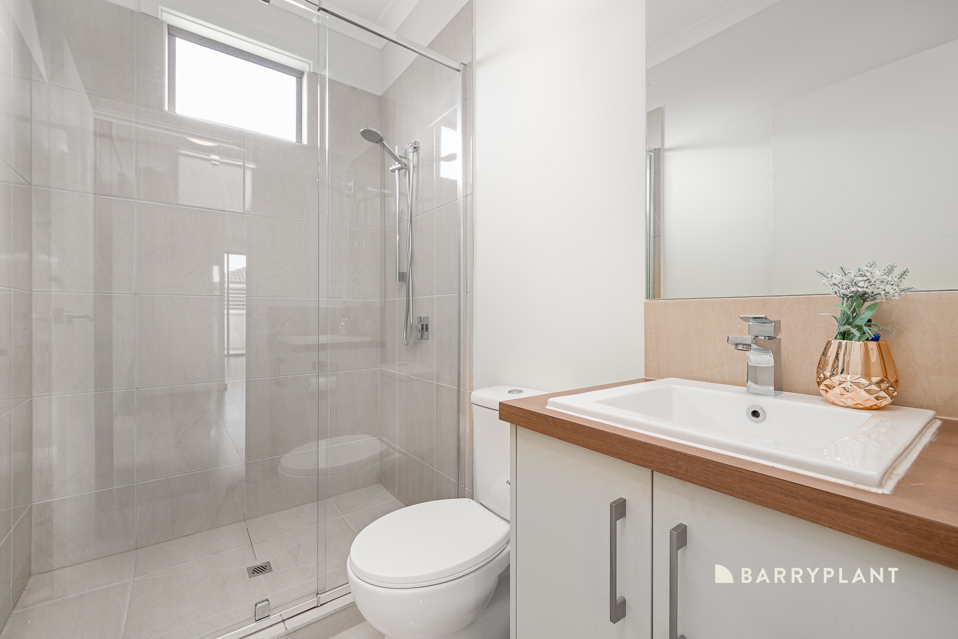 1 32 RUFUS STREET, EPPING VIC 3076 - Image 6