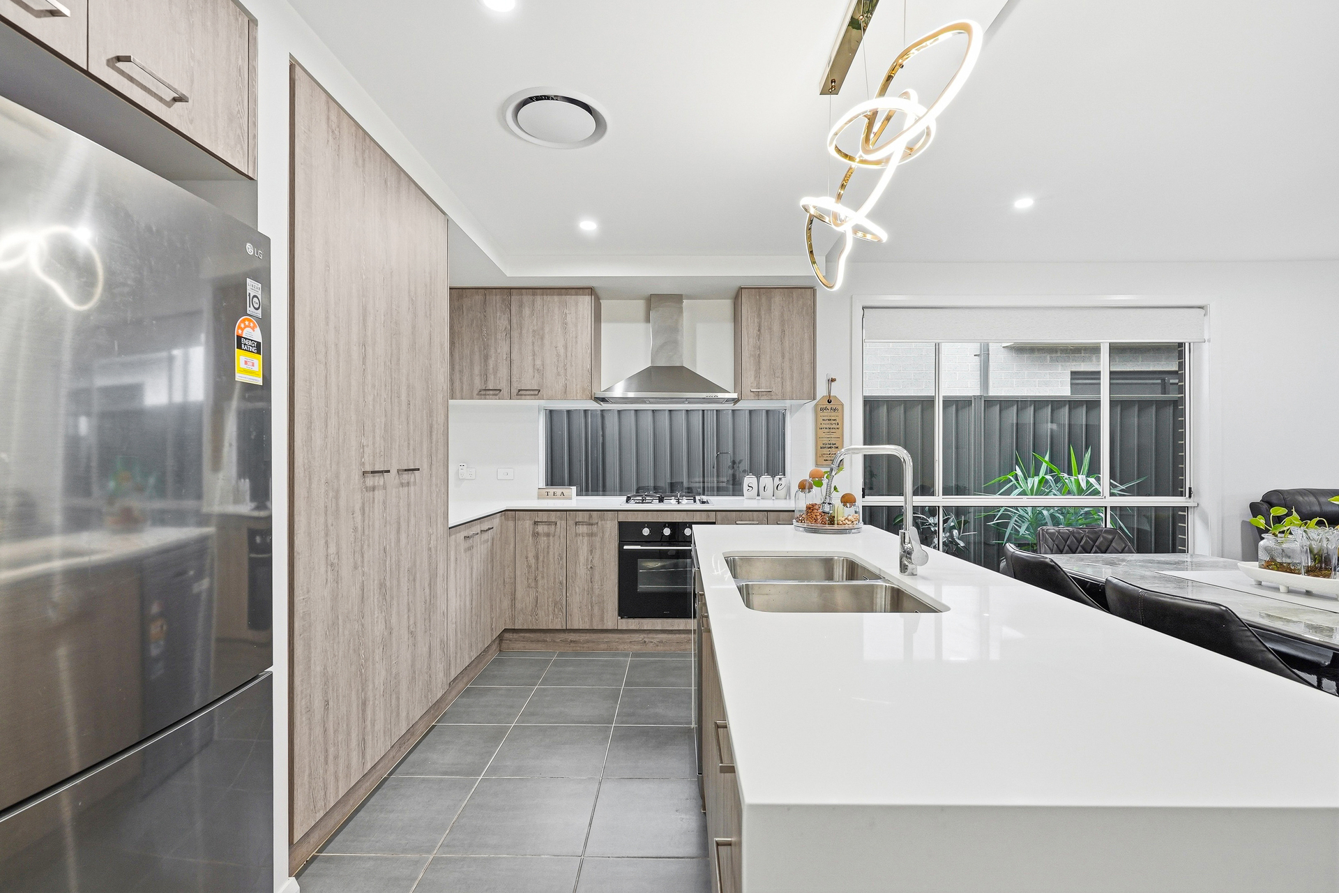 87 Somervaille Drive, Catherine Field, NSW 2557 - Image 9