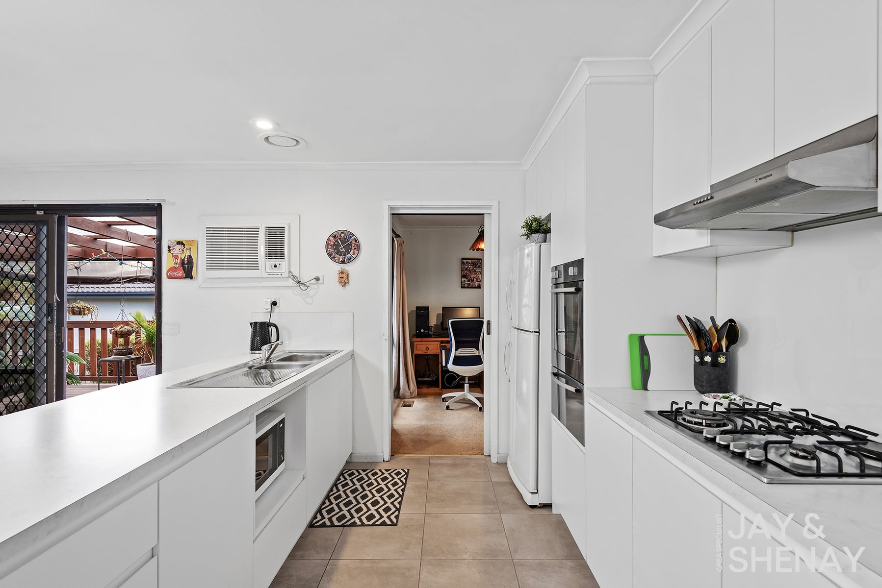4-bedroom house at 39 GRANTON AVENUE, Endeavour Hills VIC 3802, Casey, Victoria
