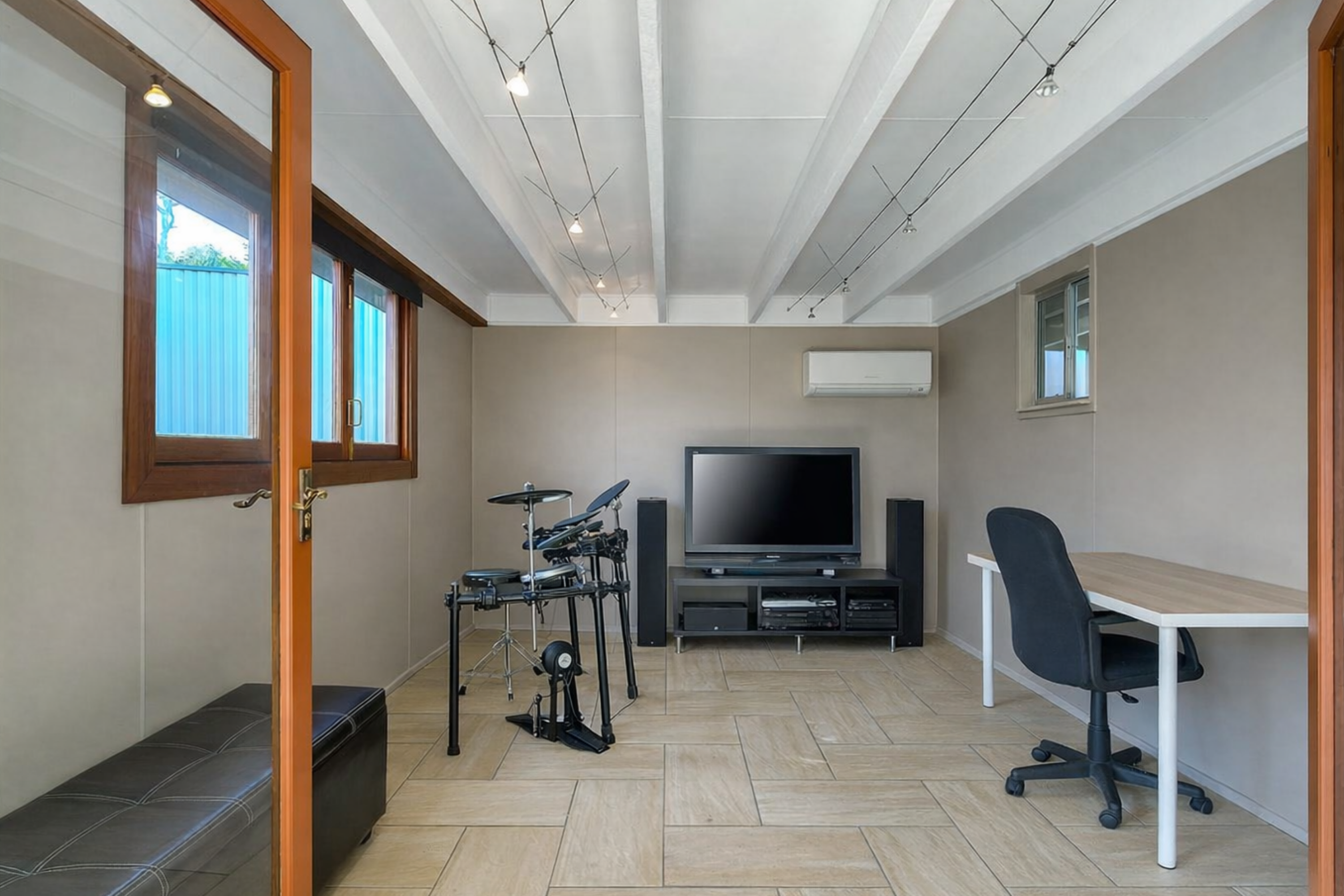 11 IRONBARK CRESCENT, Camira QLD 4300 - Image 4