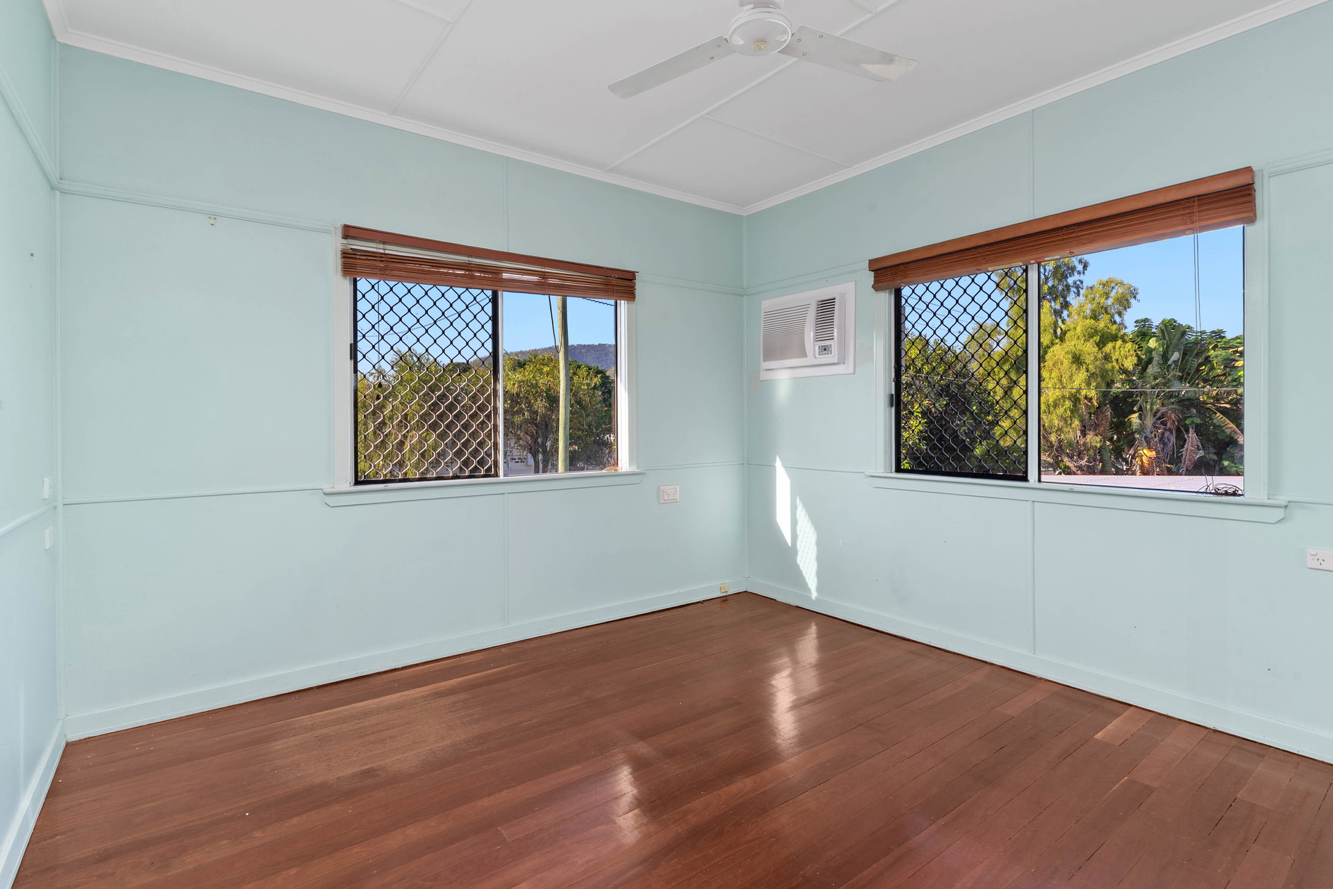 258 ELPHINSTONE STREET, Koongal QLD 4701 - Image 5