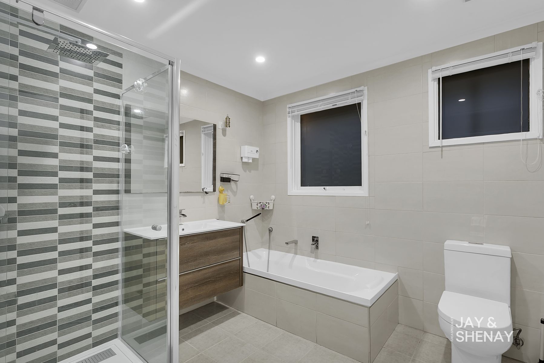 13 WILLIAM PERRY CLOSE, Endeavour Hills VIC 3802 - Image 7