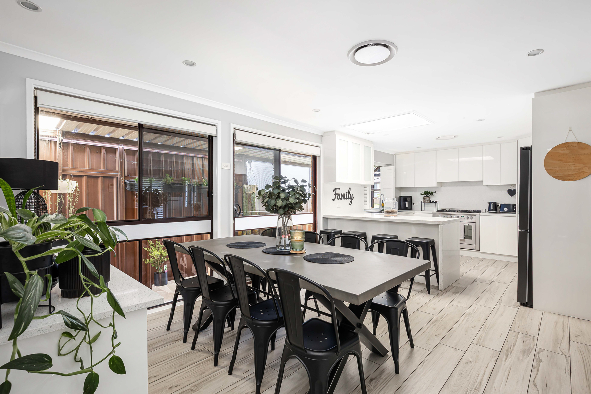 30 ROLAND STREET, Bossley Park NSW 2176 - Image 8