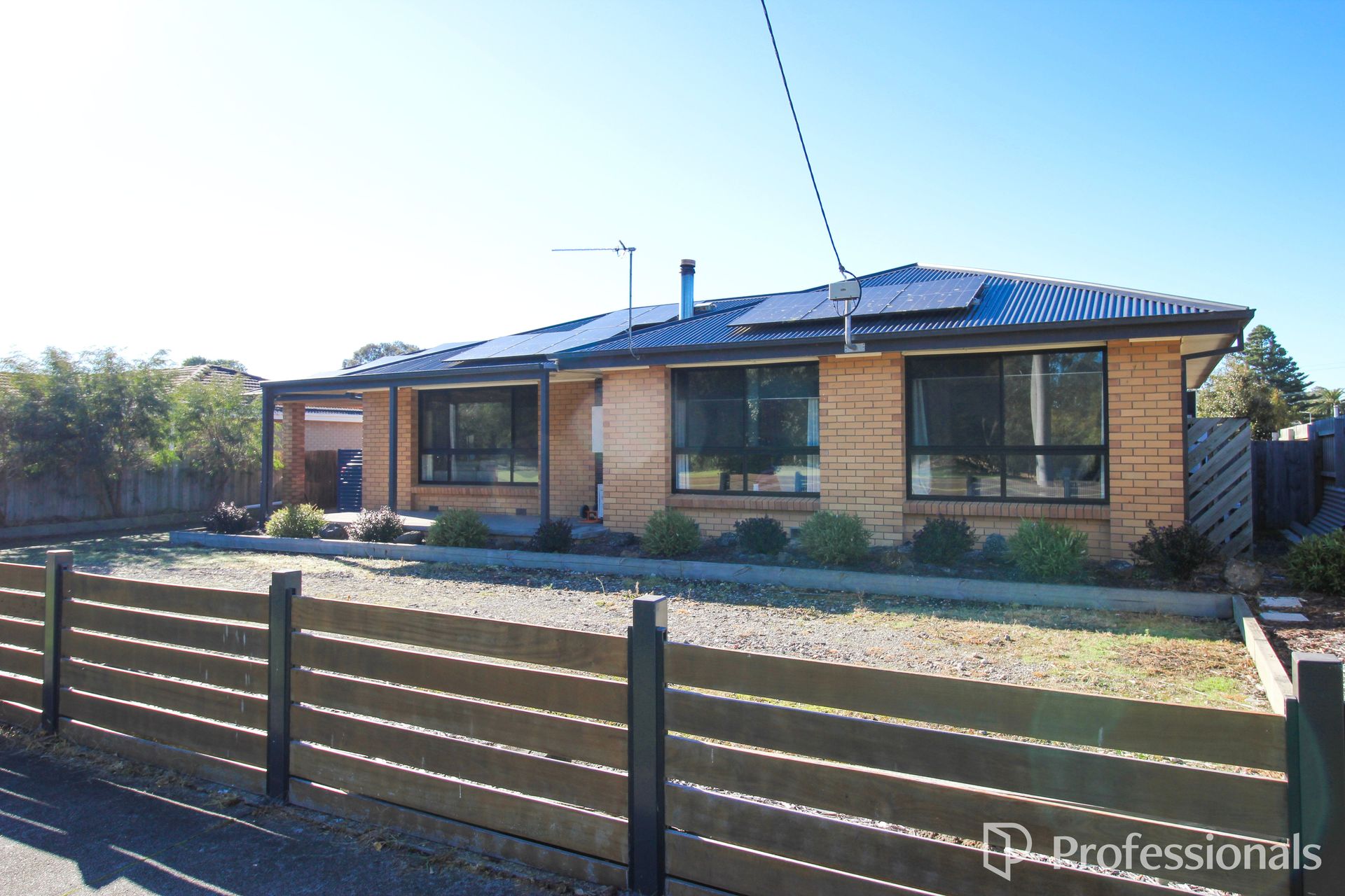 11 Kay Street, Yarram, VIC 3971 - Image 1