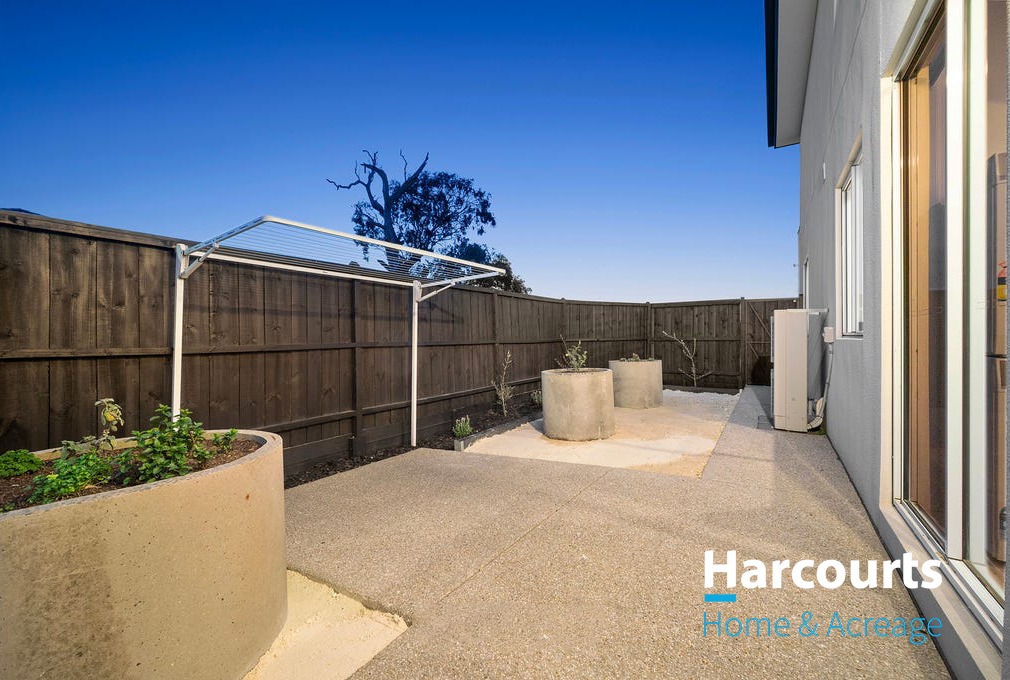 5-bedroom house at 26 Watergardens Cct, Lyndhurst, Vic, 3975, Casey, Victoria