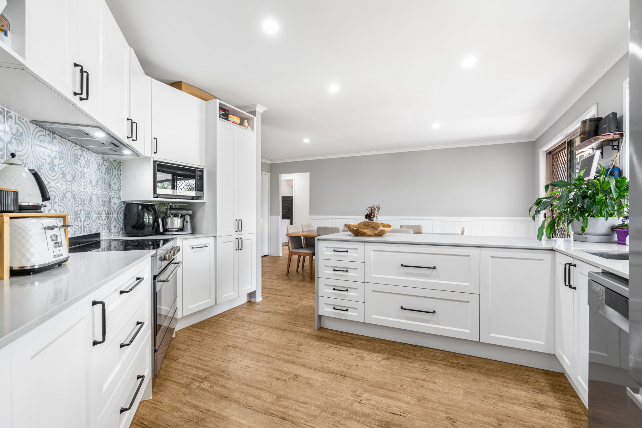 32 JESSIE CRESCENT, Bethania QLD 4205 - Image 3