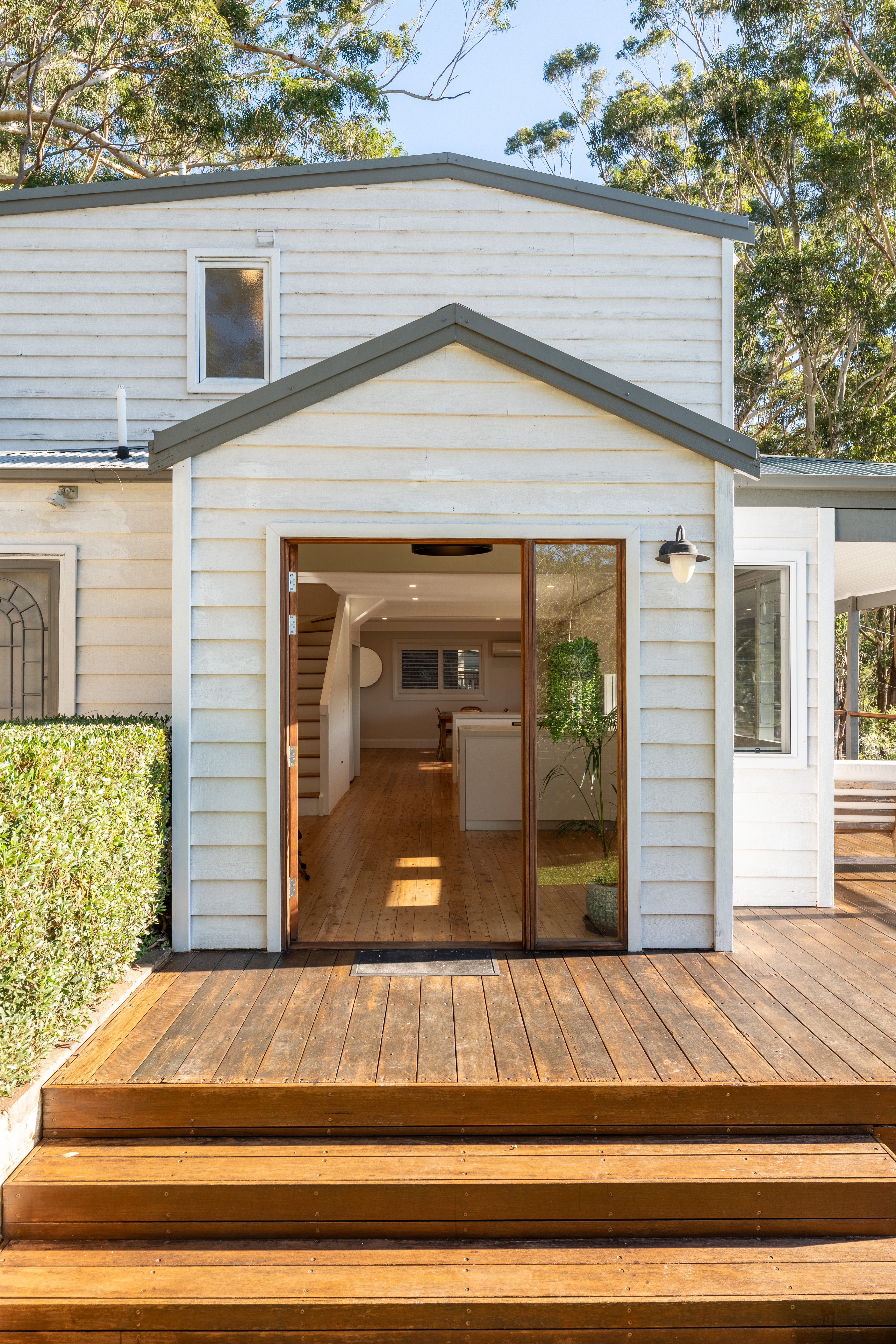 3-bedroom house at 130 the Crescent, Helensburgh, NSW 2508, Wollongong, New South Wales