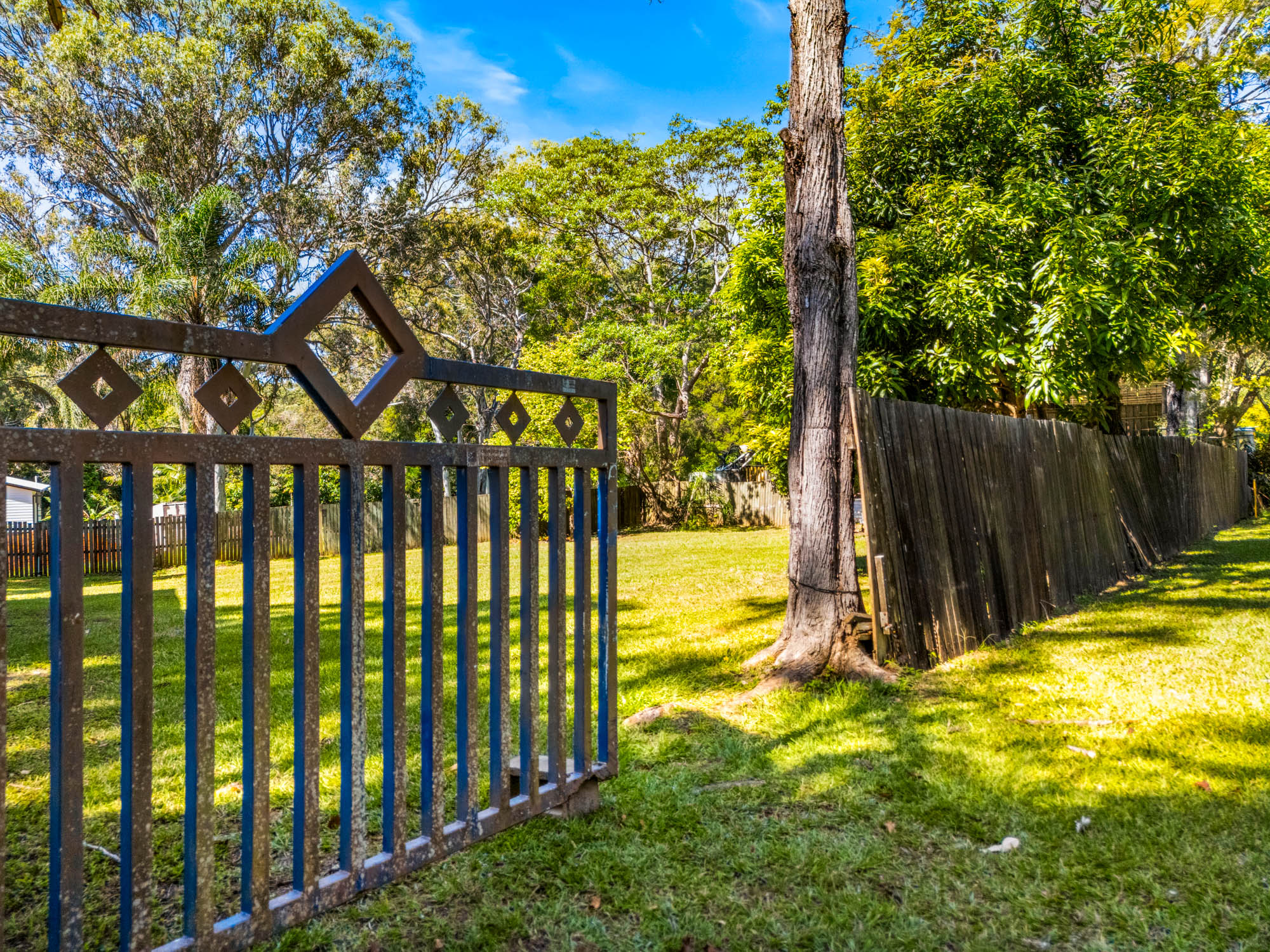 15 Wyena Avenue, Lamb Island, Qld, 4184 - Image 2