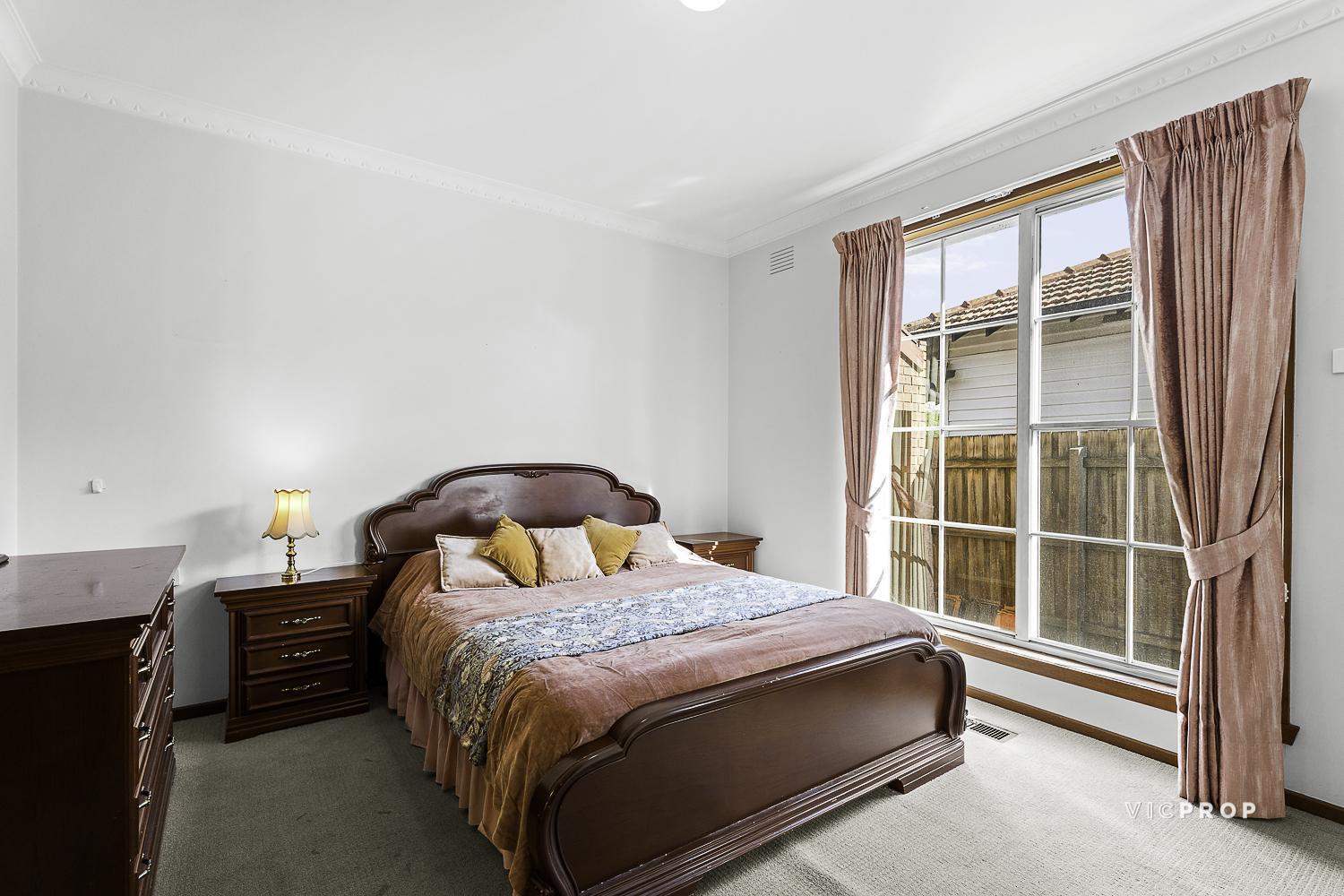 2 Peronne Street, Pascoe Vale South, VIC 3044 - Image 6