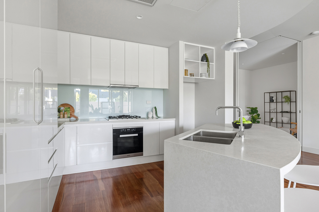 3-bedroom unit at 2 32 BAY STREET, BRIGHTON VIC 3186, , Victoria