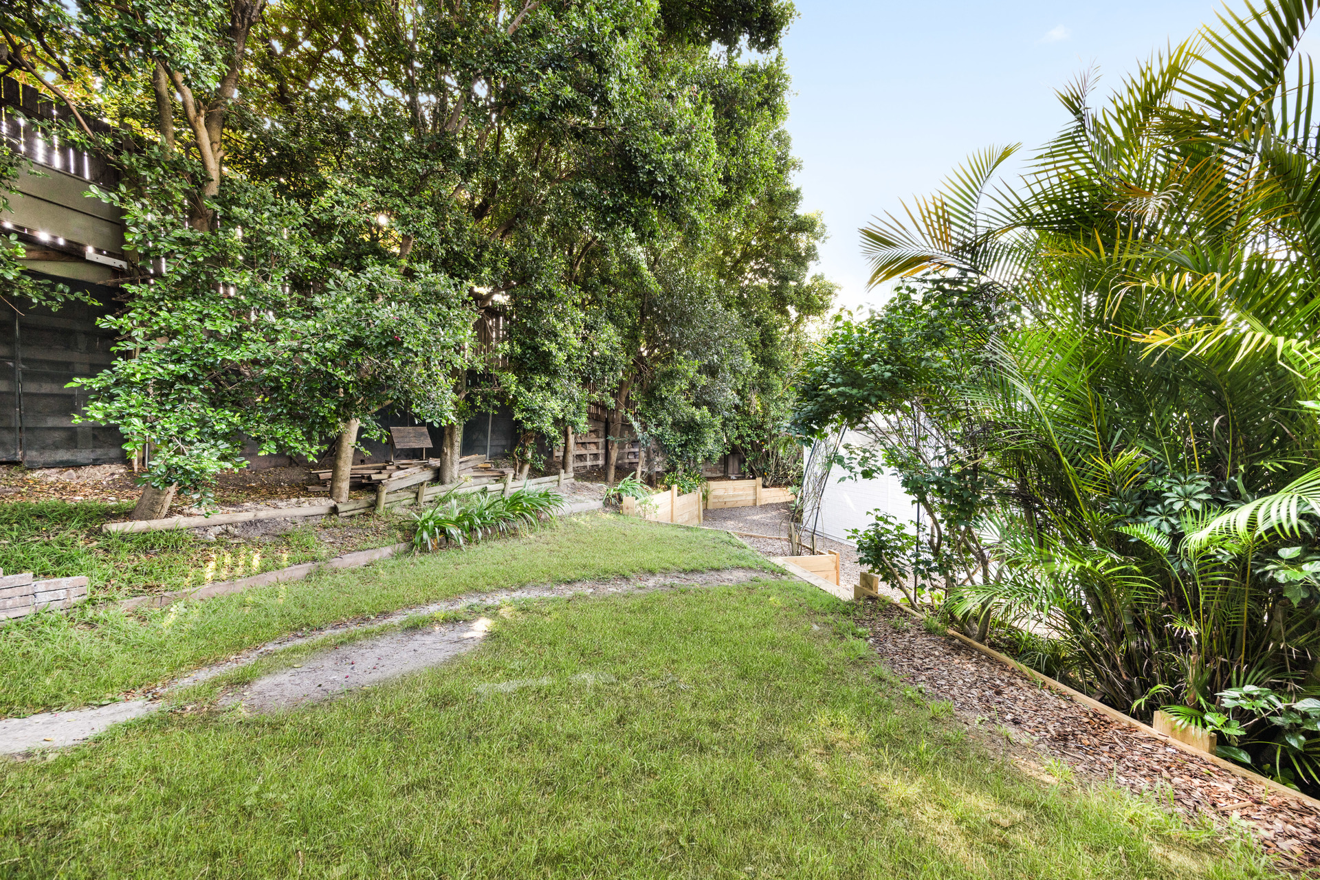 4-bedroom house at 26 Victor Road, Brookvale, NSW 2100, Northern Beaches, New South Wales