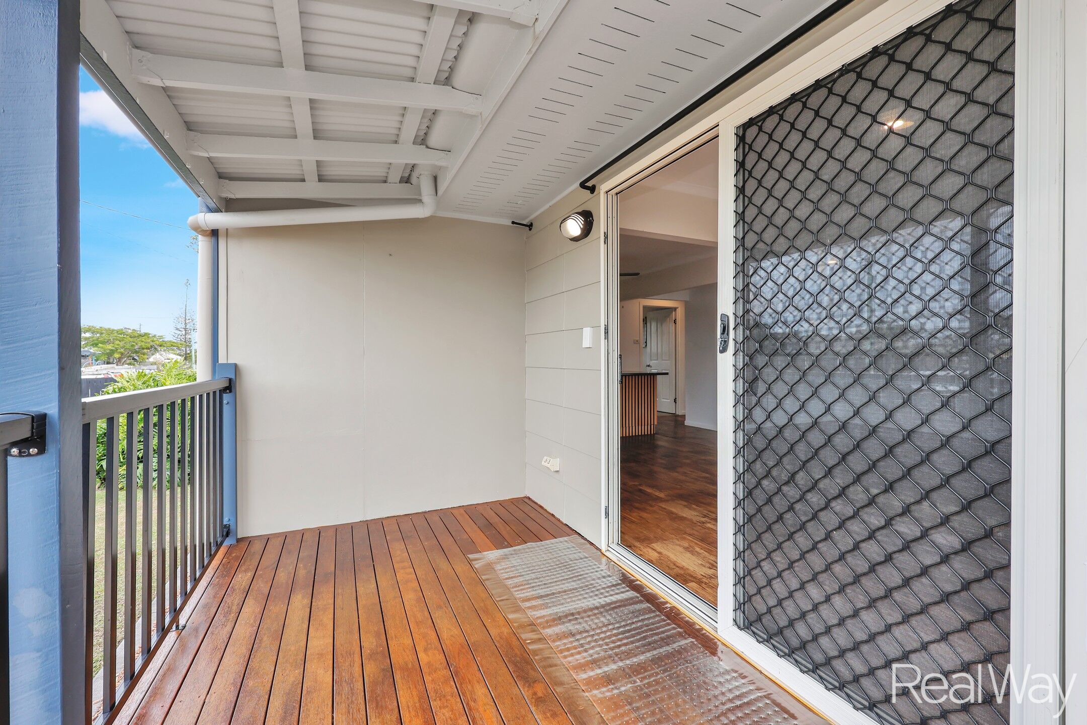 13 BULLPITT STREET, Avenell Heights QLD 4670 - Image 5