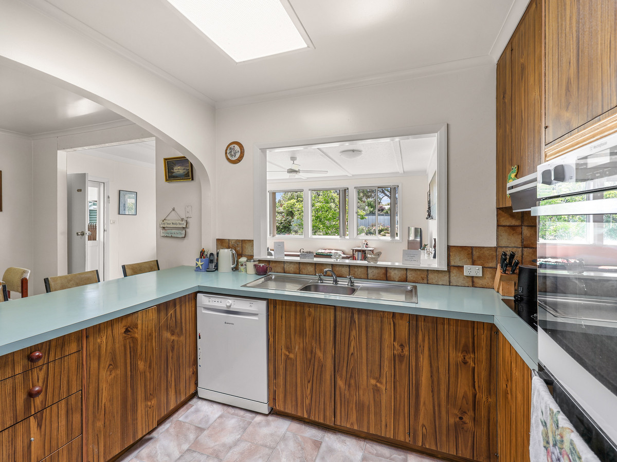 4-bedroom house at 40 Mcphee Street, Hamilton, VIC 3300, Southern Grampians, Victoria