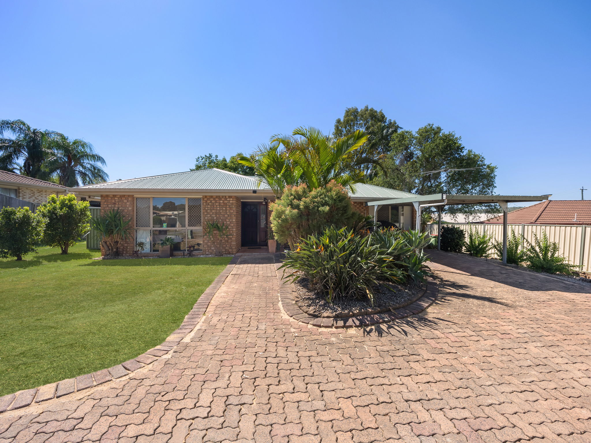 28 BURGESS STREET, Raceview QLD 4305 - Image 1