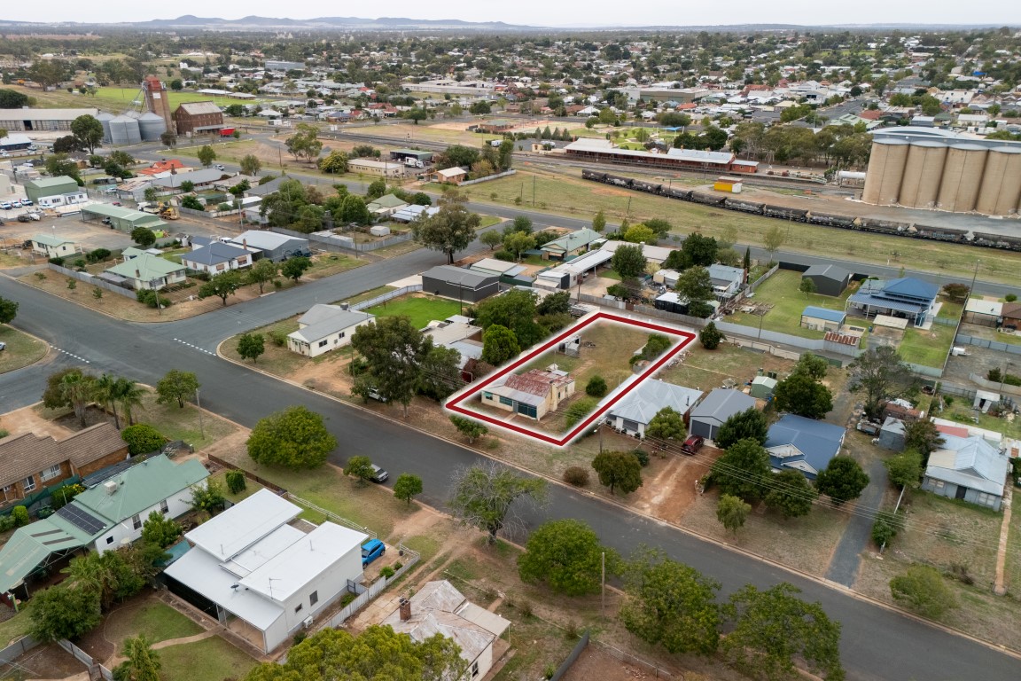 2-bedroom house at 127 TWYNAM STREET, Temora NSW 2666, Temora, New South Wales