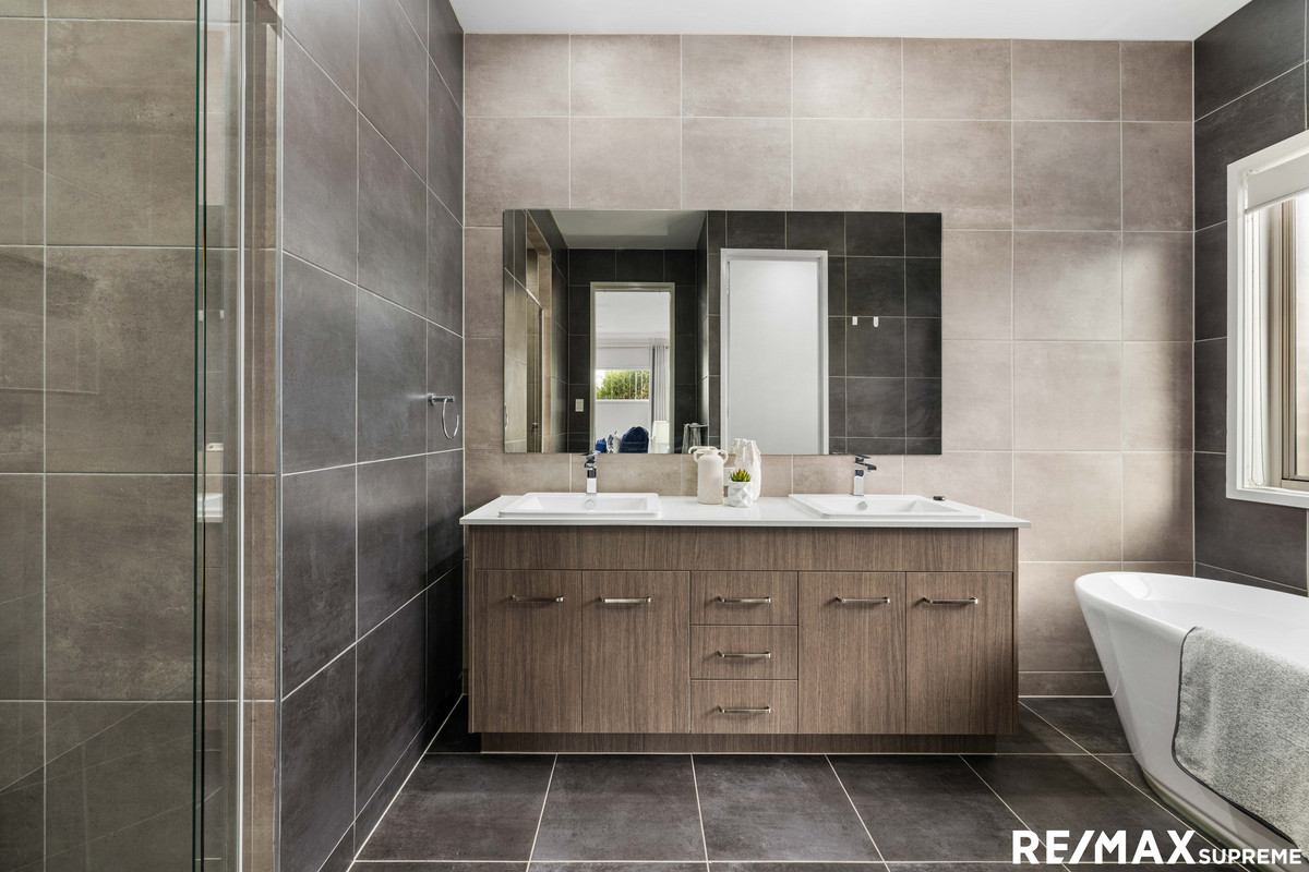 4-bedroom house at 6 Mahogany Place, Karawatha, QLD 4117, , Queensland