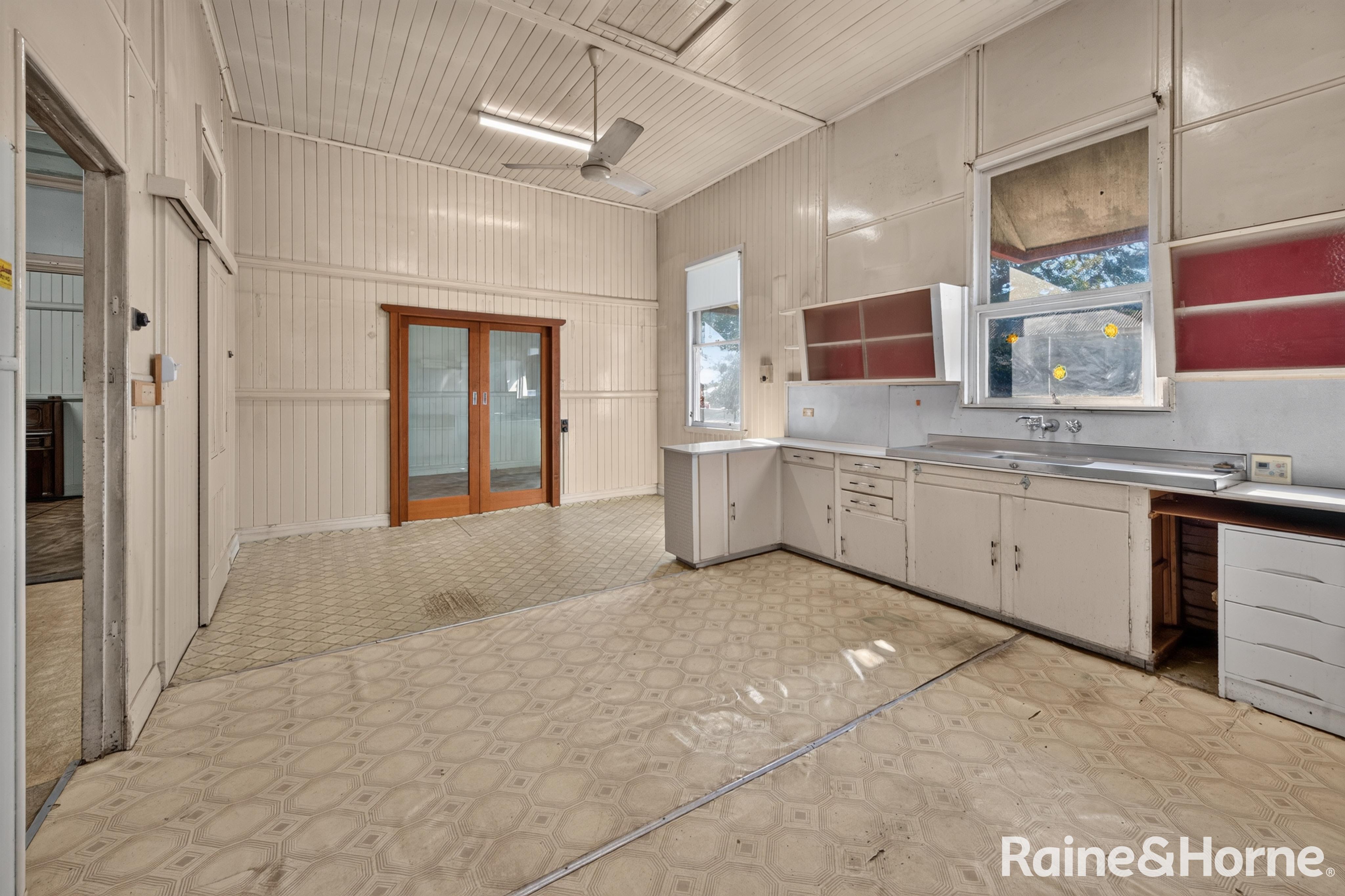 4-bedroom house at 64 Wood Street, Warwick, QLD 4370, Southern Downs, Queensland