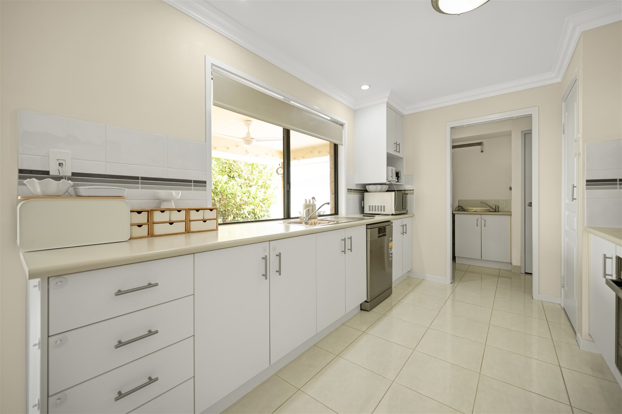 12 Hawkesbury Road, Calliope, QLD 4680 - Image 3